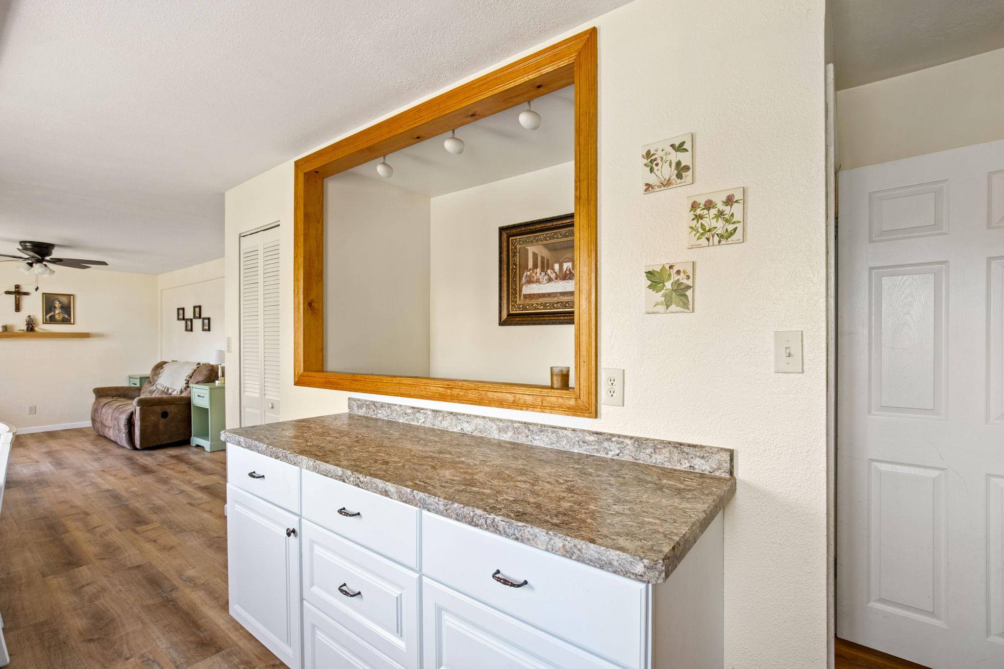 329 Riverview 4 W