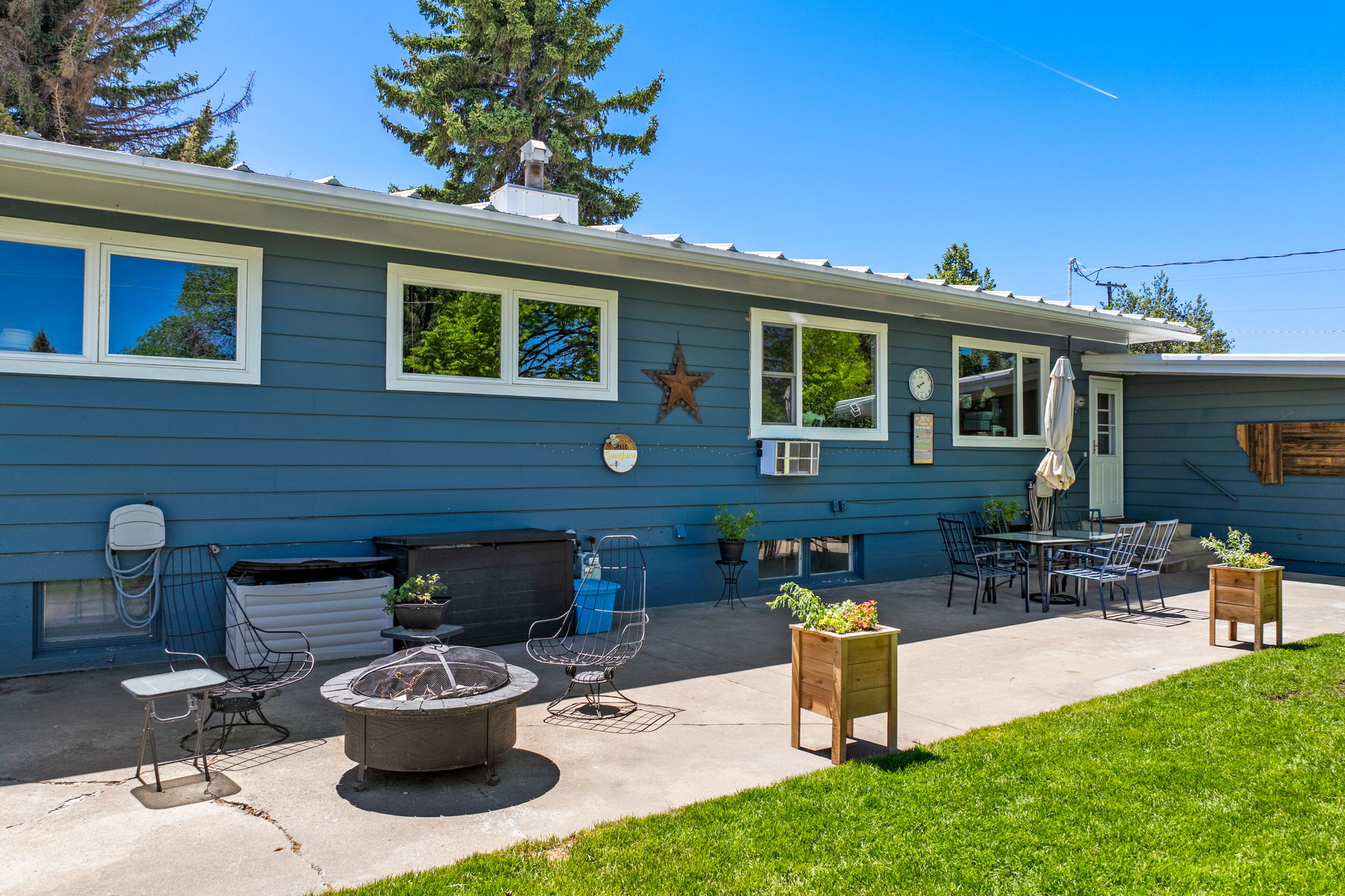 203 3rd Avenue SW