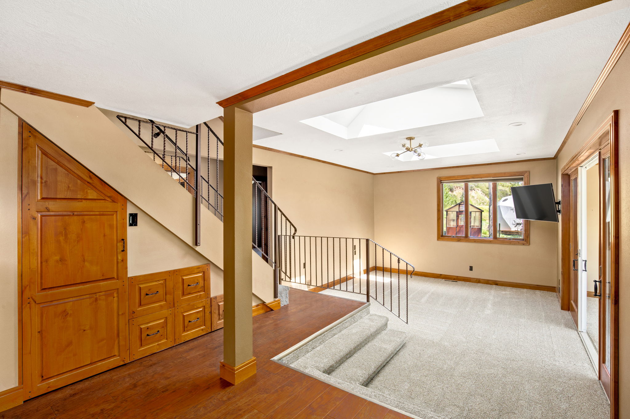 471 Flood Road