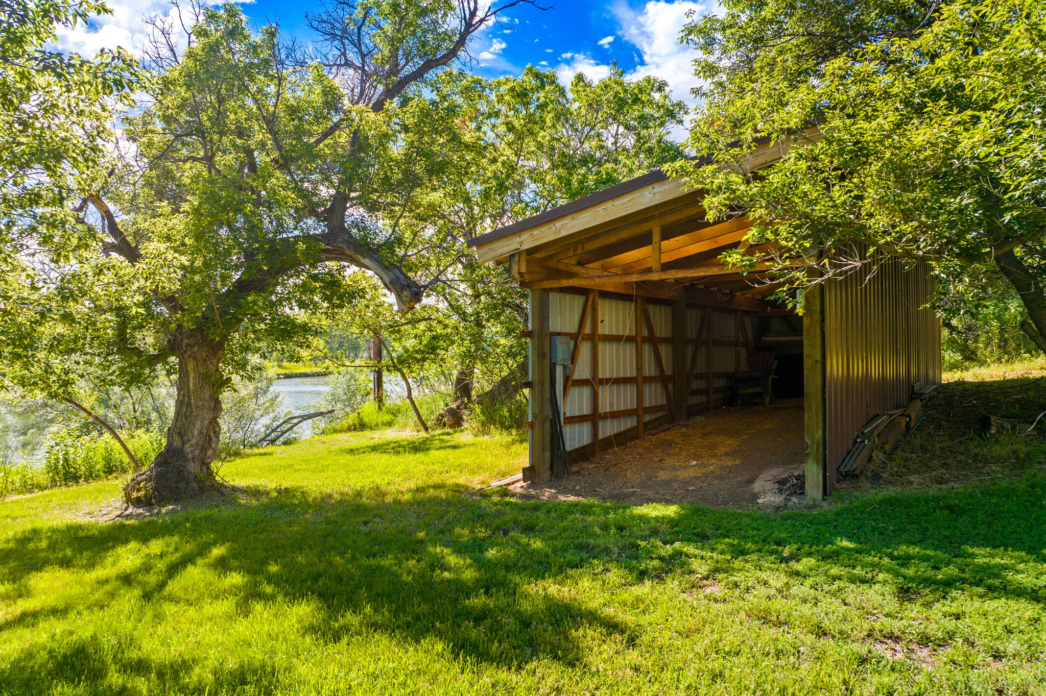 471 Flood Road