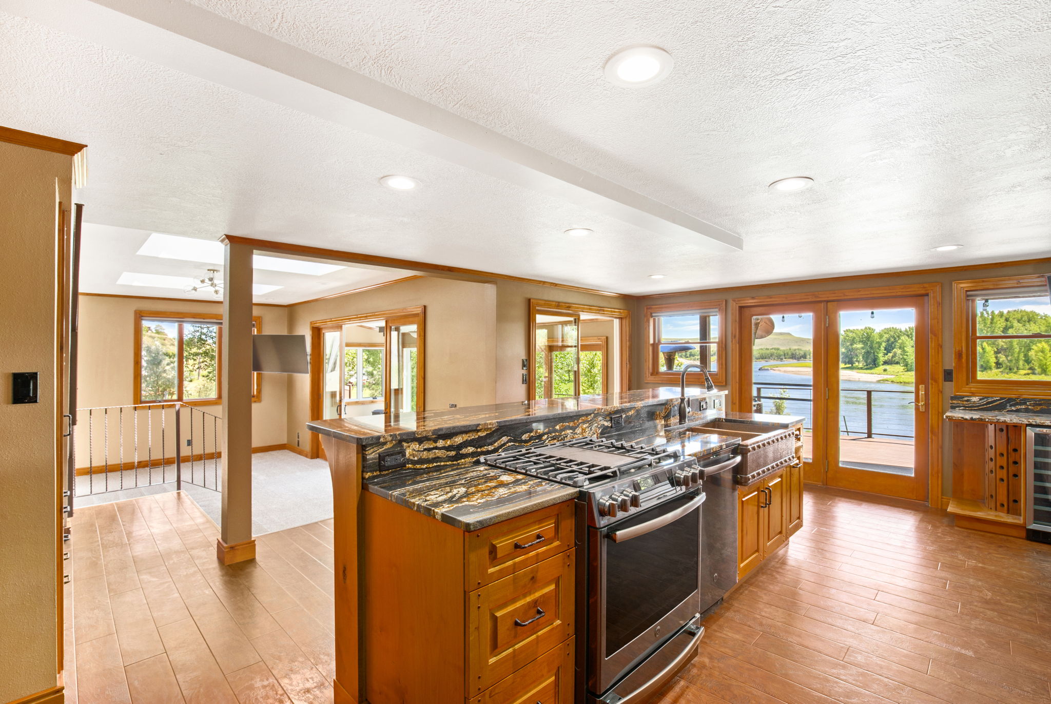 471 Flood Road