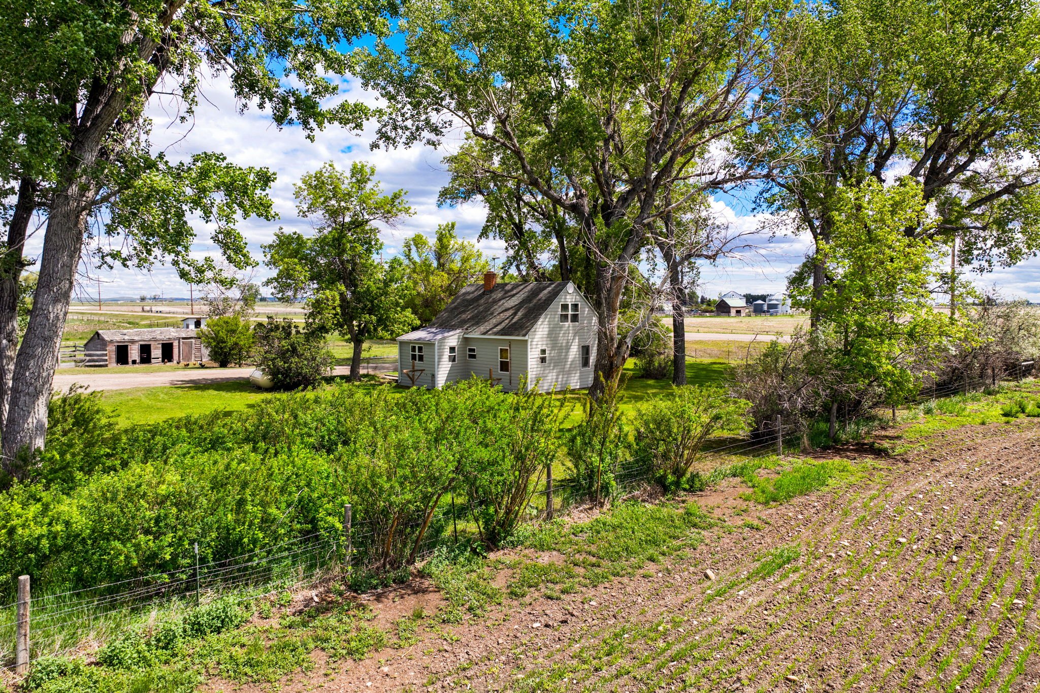 860 Highway 431