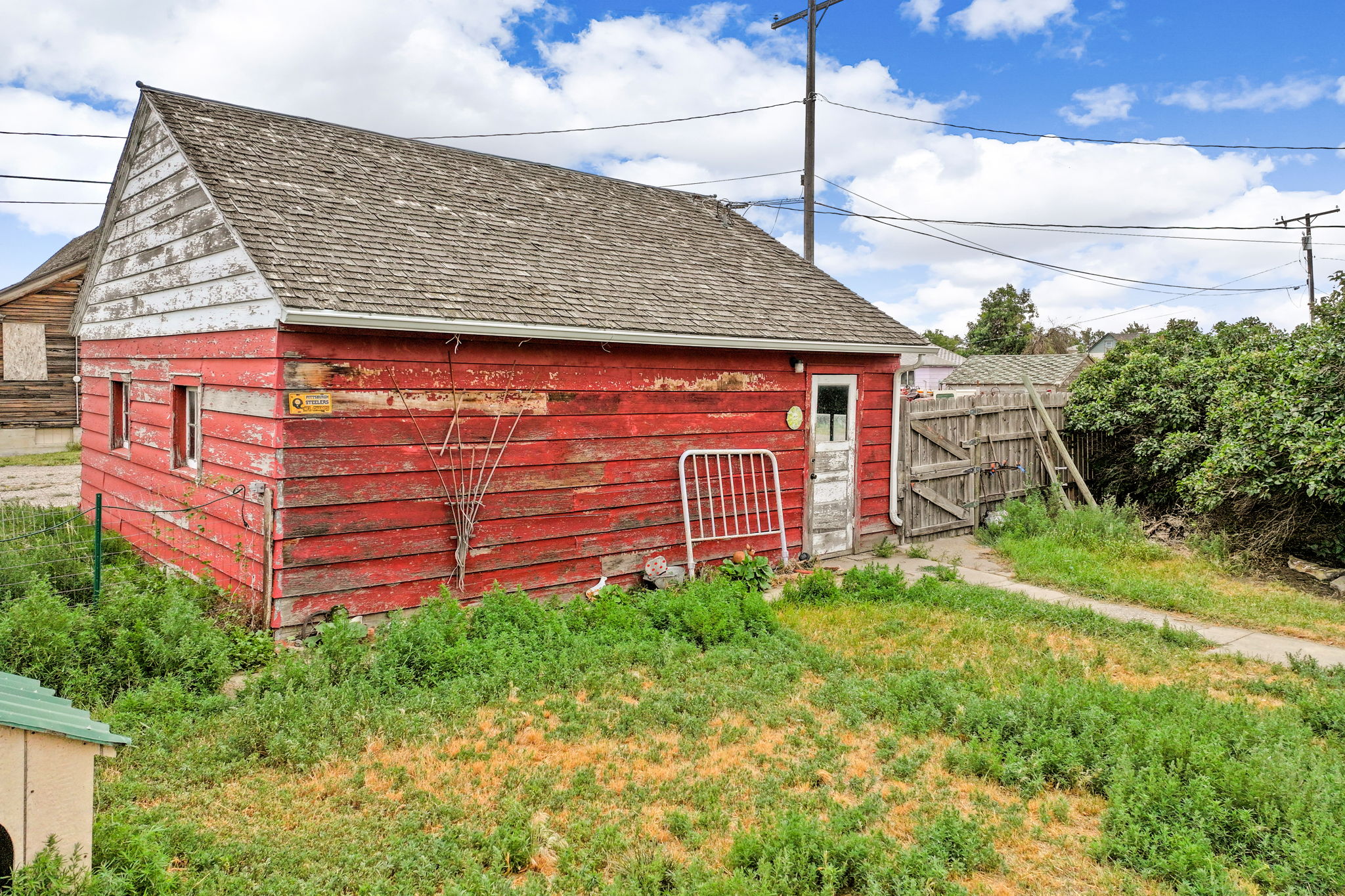 121 Central Avenue S
