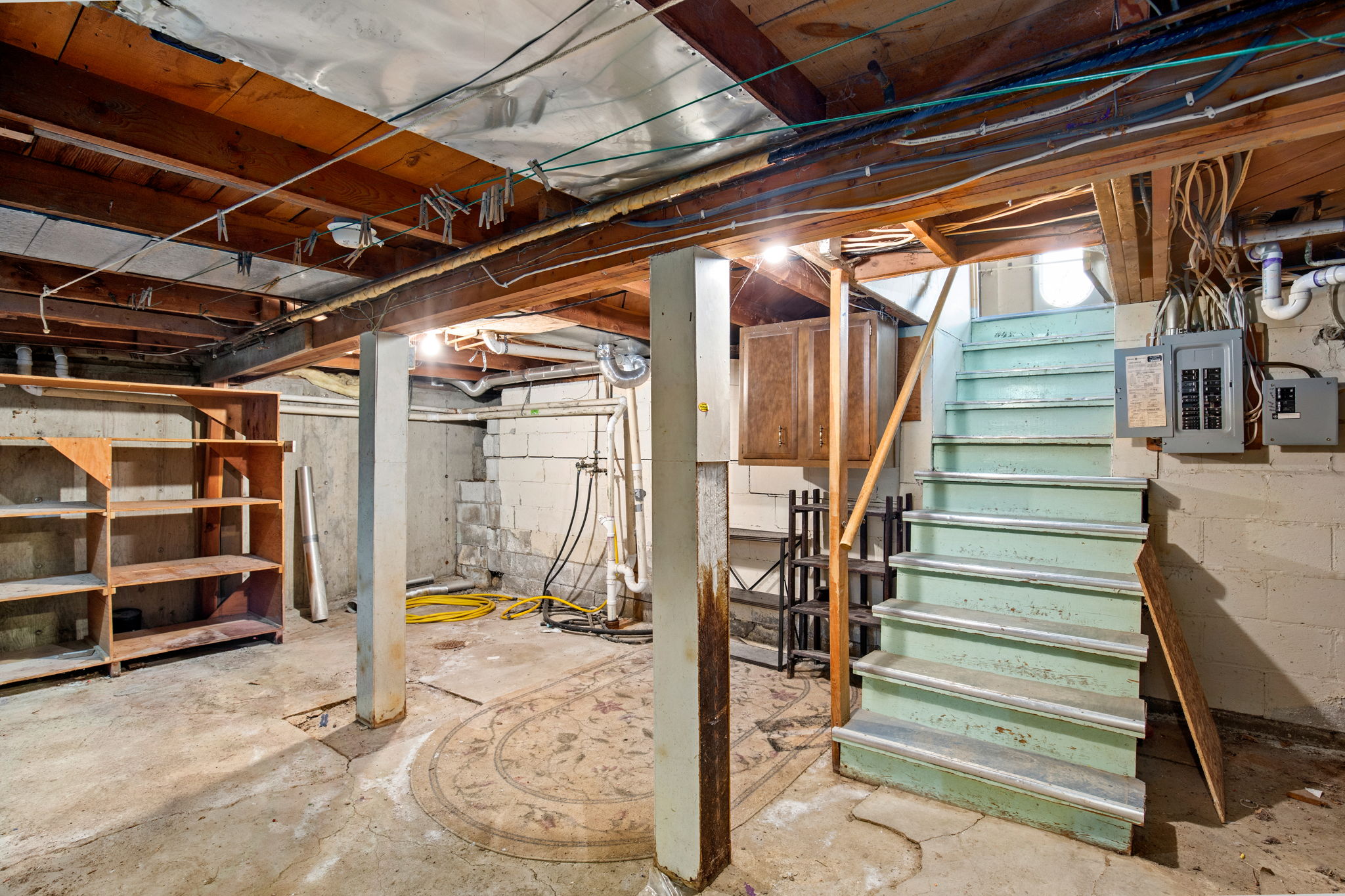 121 Central Avenue S