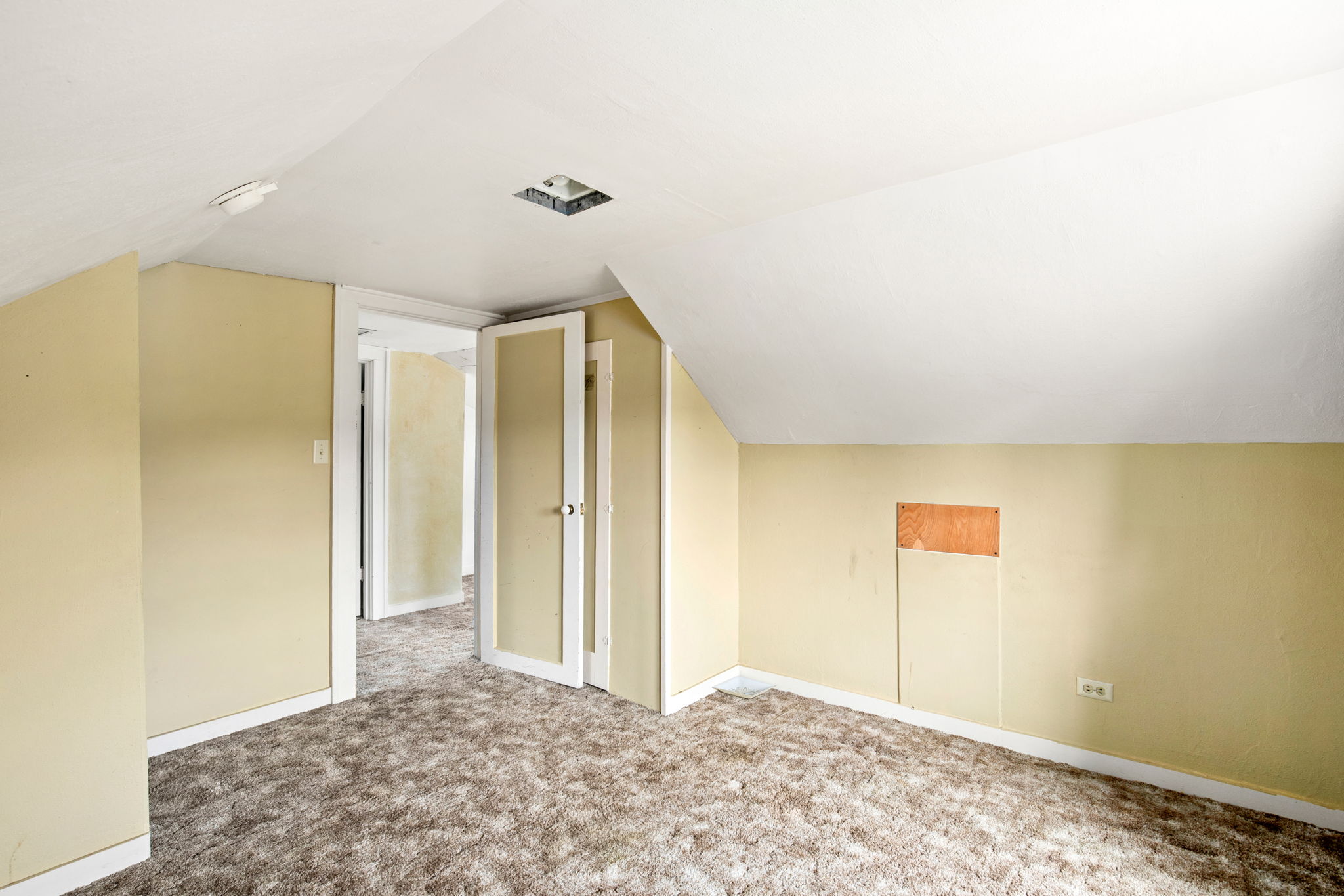 121 Central Avenue S