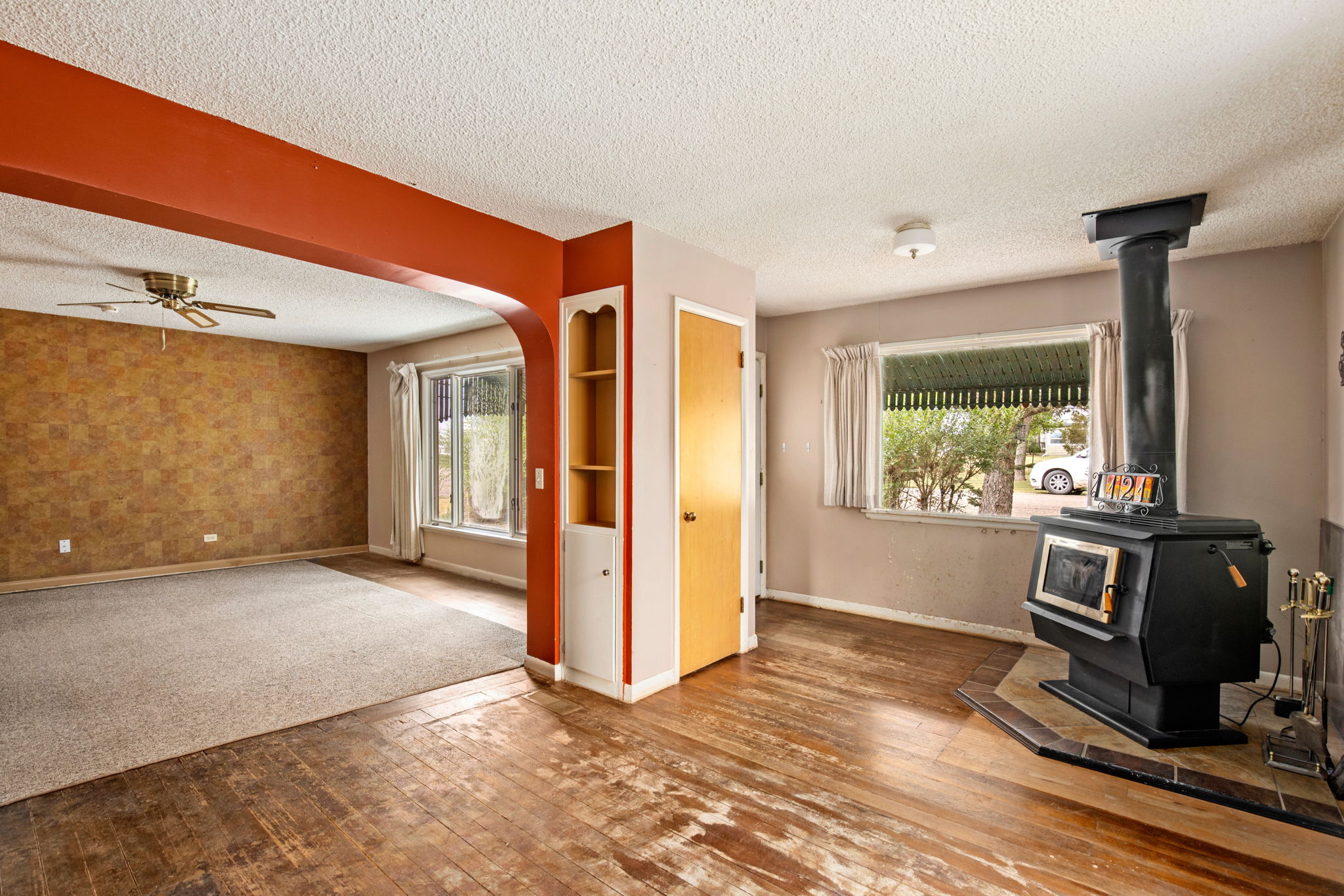 121 Central Avenue S