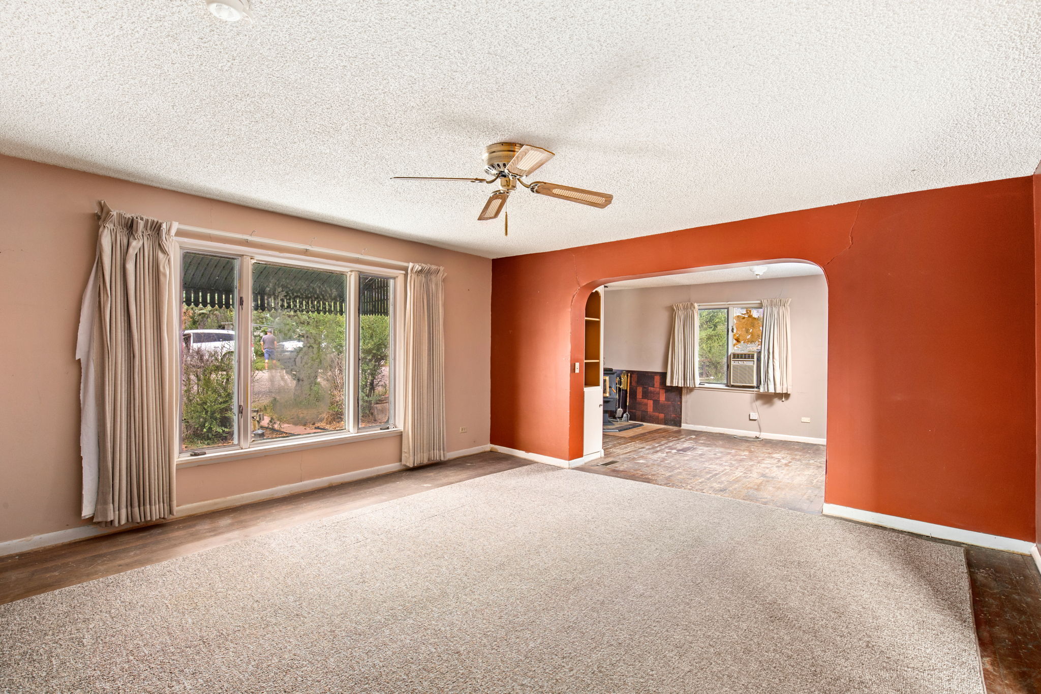 121 Central Avenue S