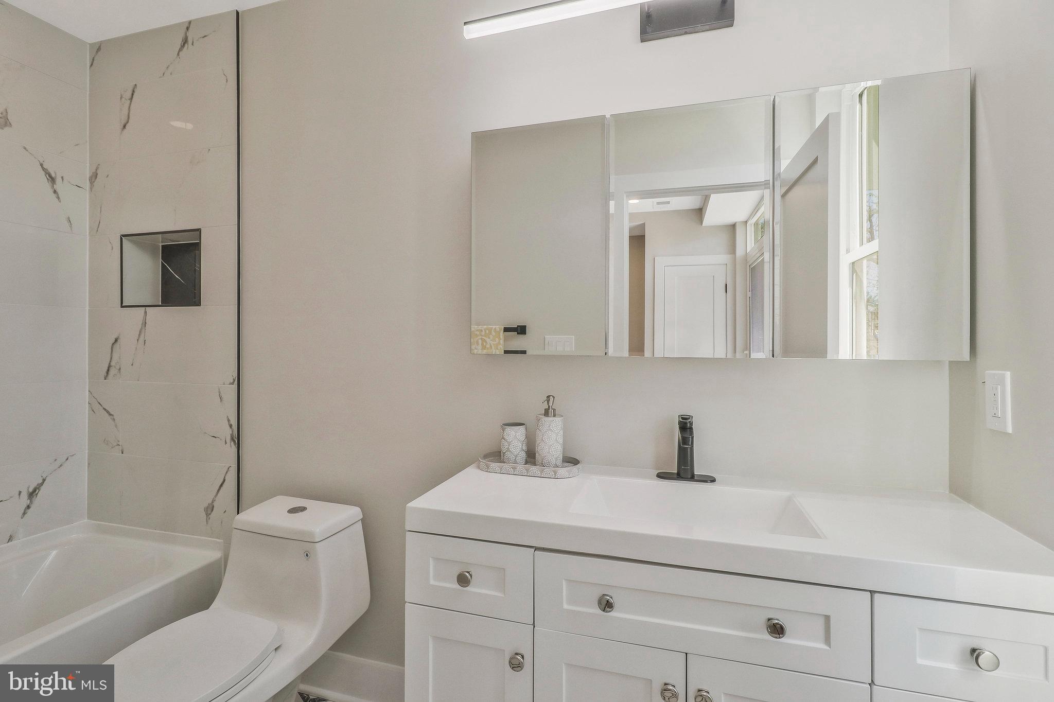 1004 18TH STREET NE 4