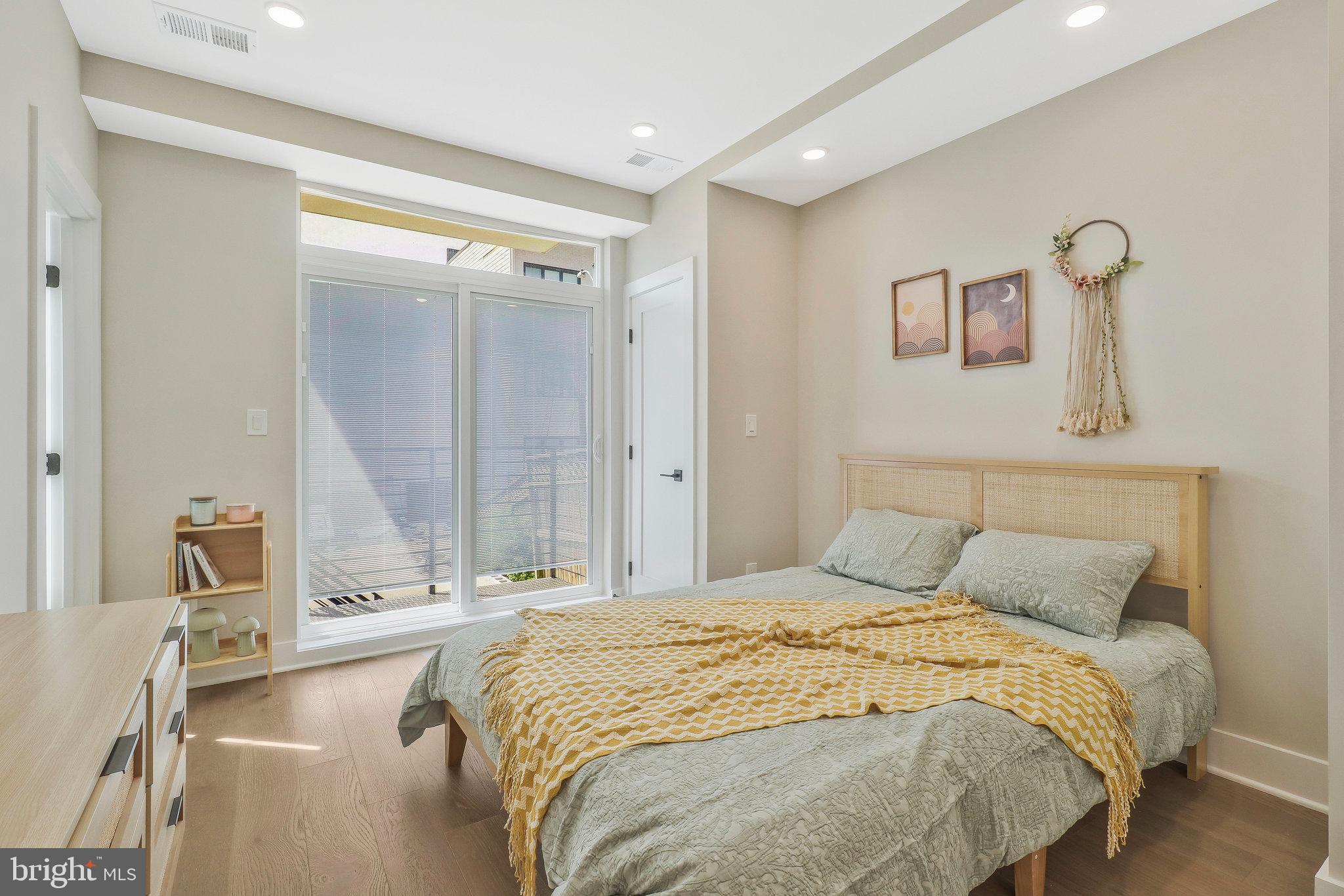 1004 18TH STREET NE 4