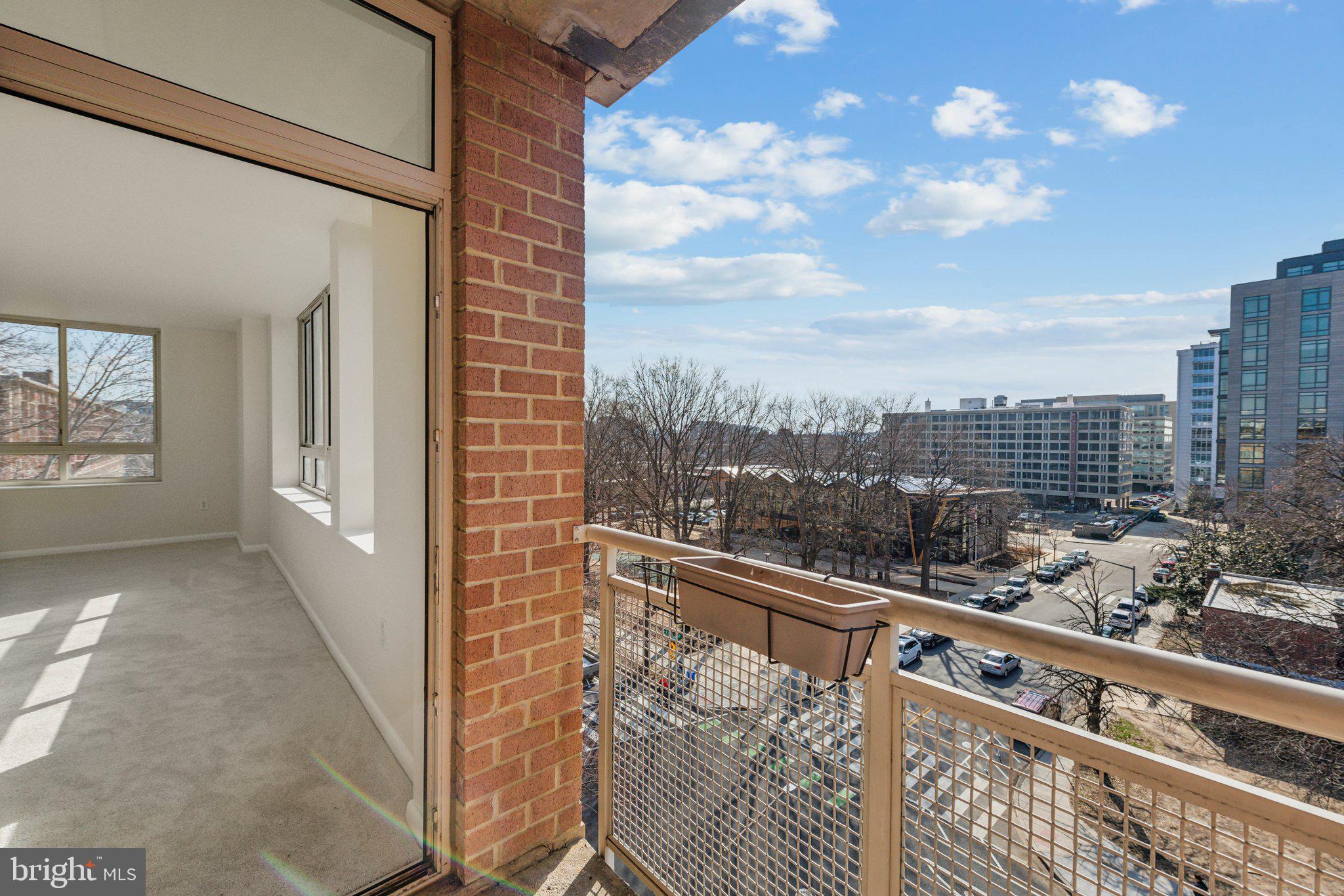 355 I STREET SW 602S