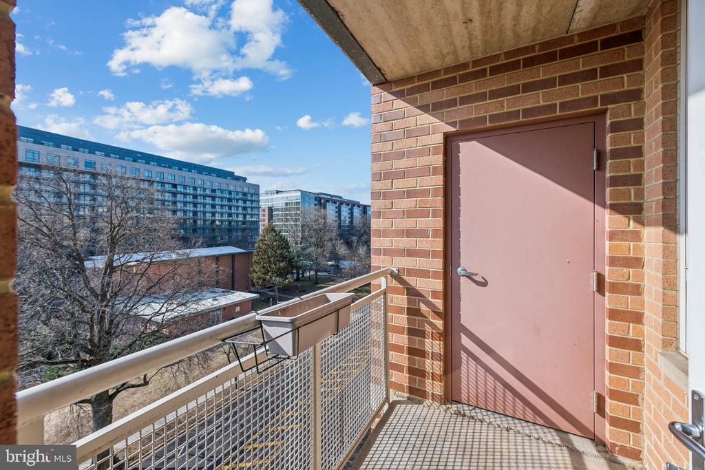 355 I STREET SW 602S