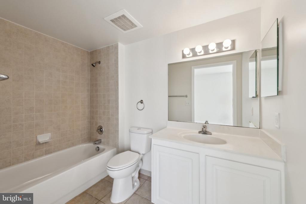 355 I STREET SW 602S