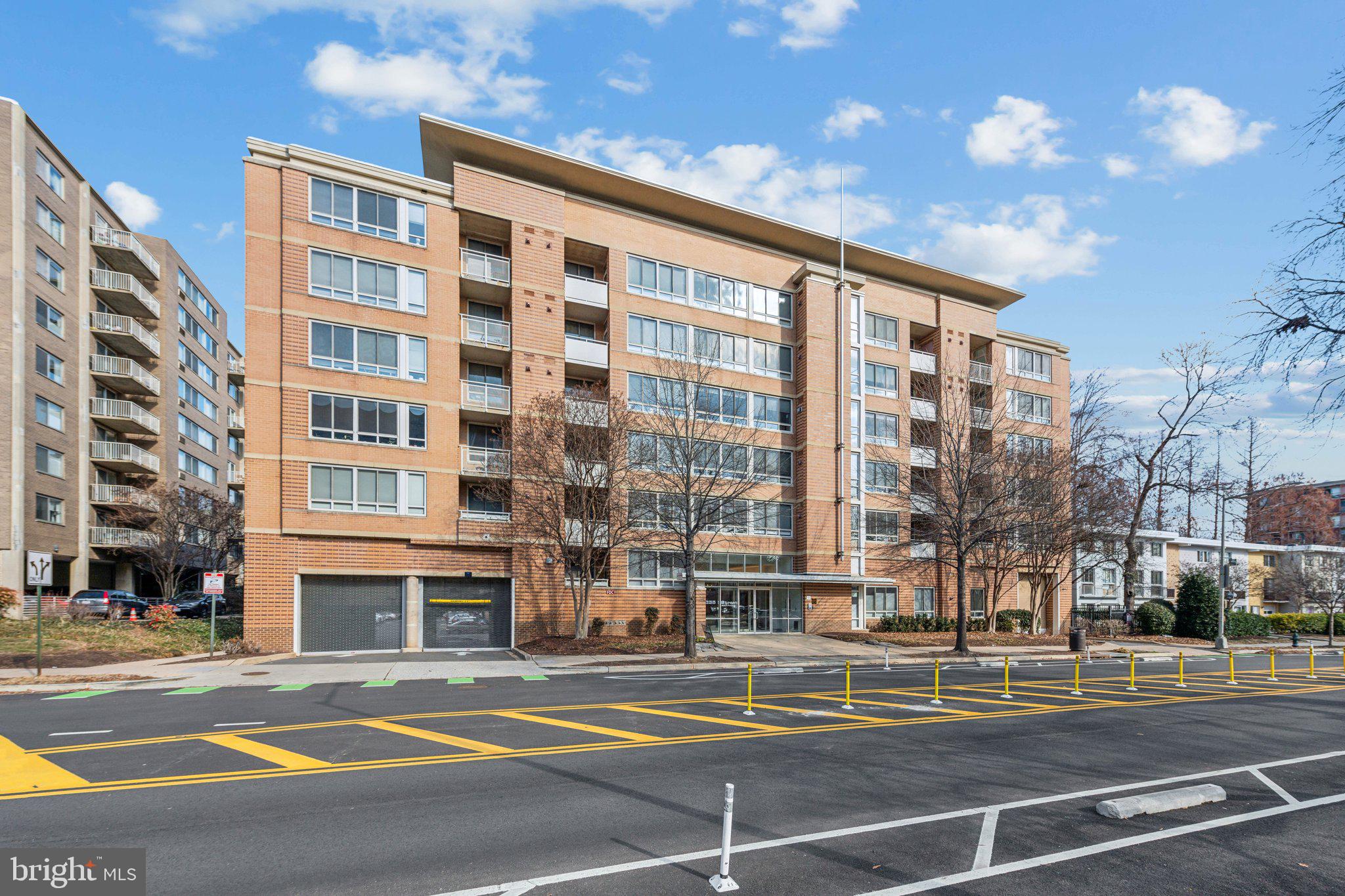 355 I STREET SW 602S