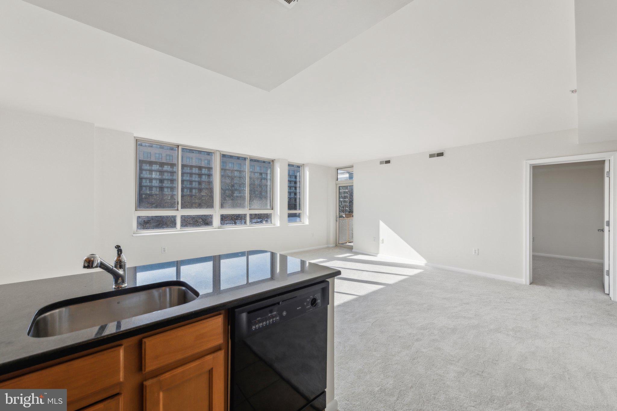 355 I STREET SW 602S