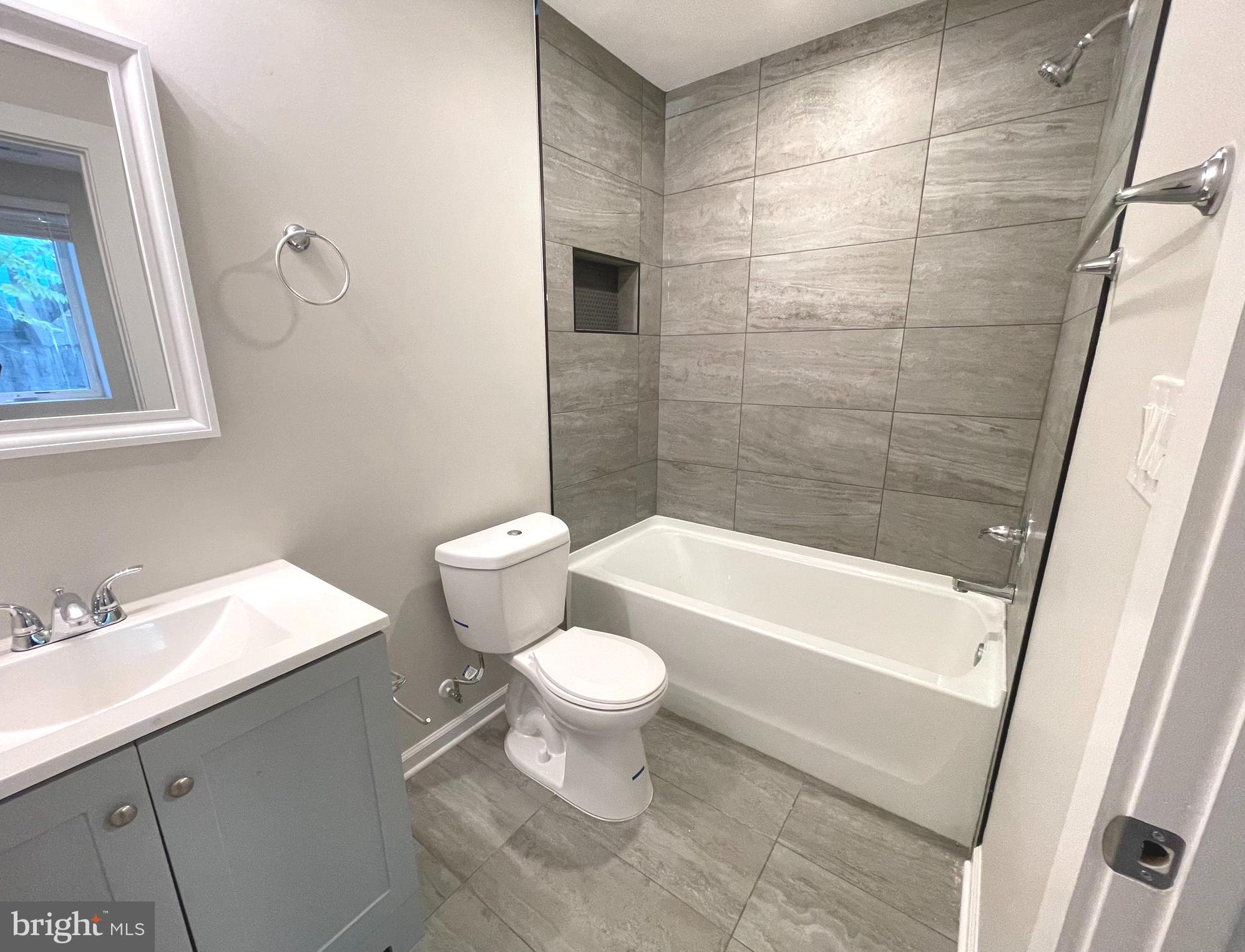 1307 K STREET SE 101