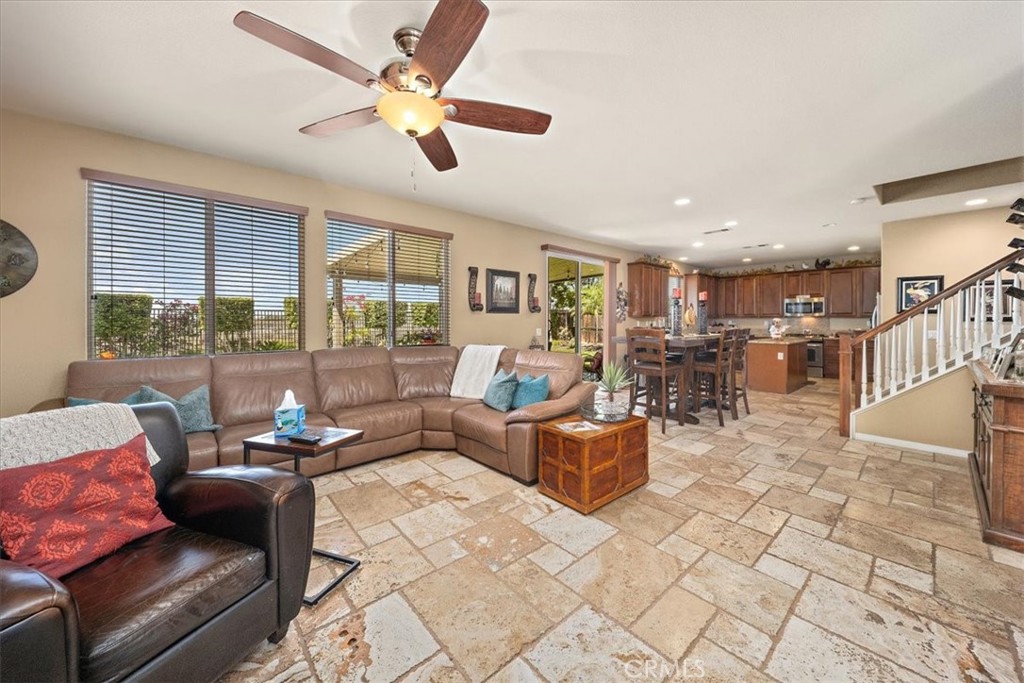 3938 White Ash