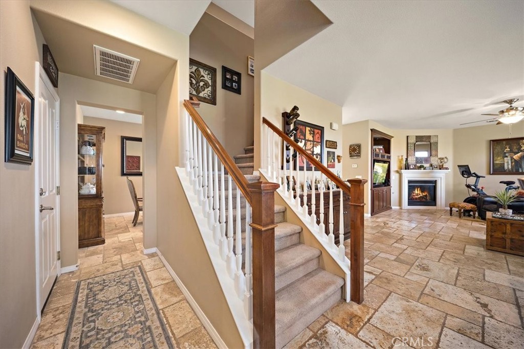 3938 White Ash