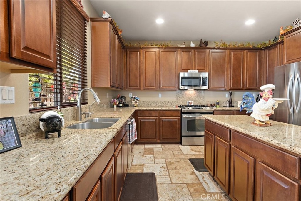3938 White Ash