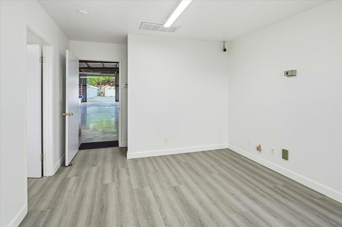 593 Industrial Parkway West