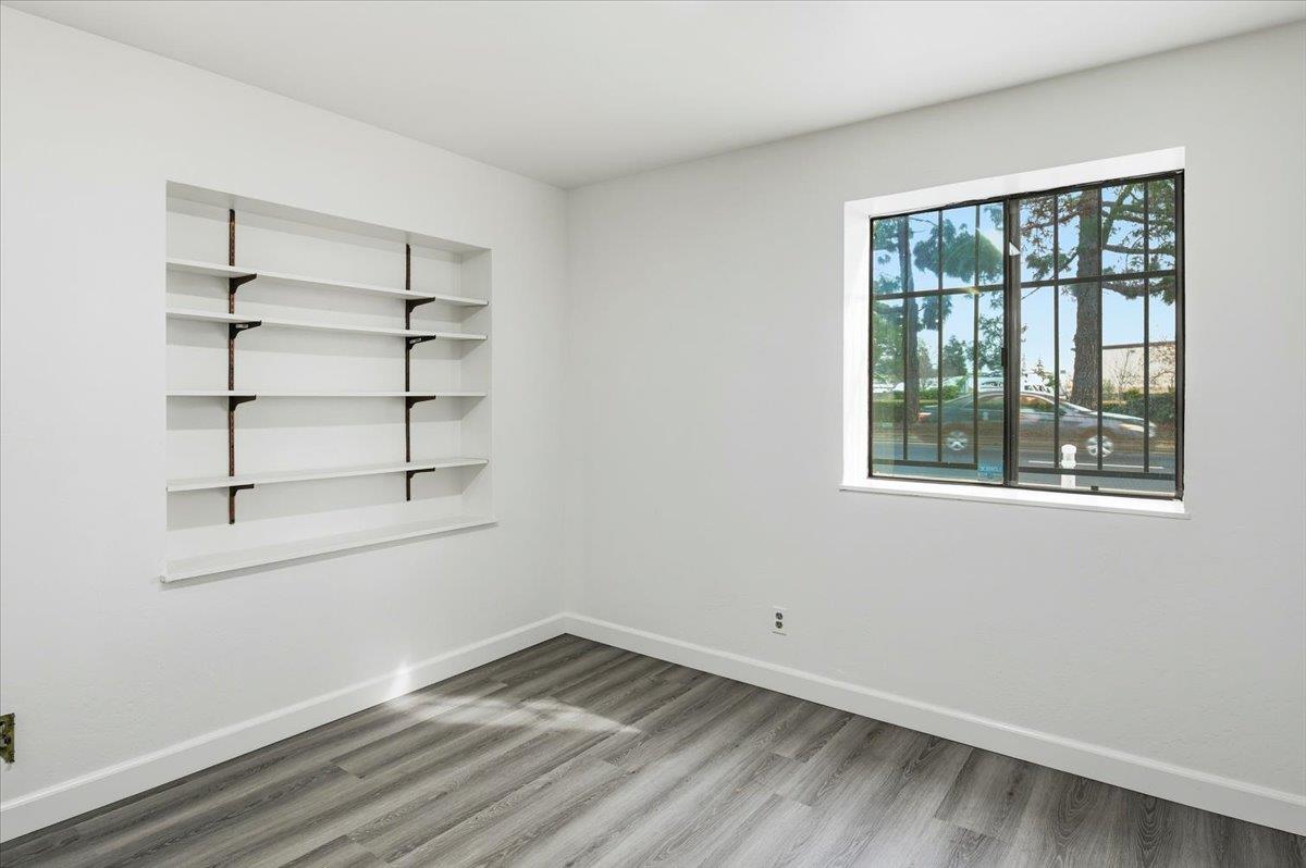 593 Industrial Parkway West