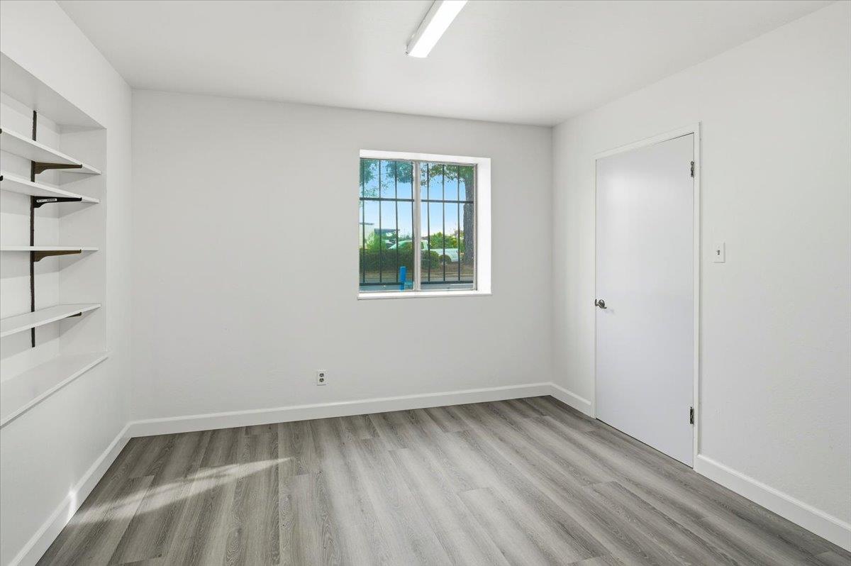 593 Industrial Parkway West