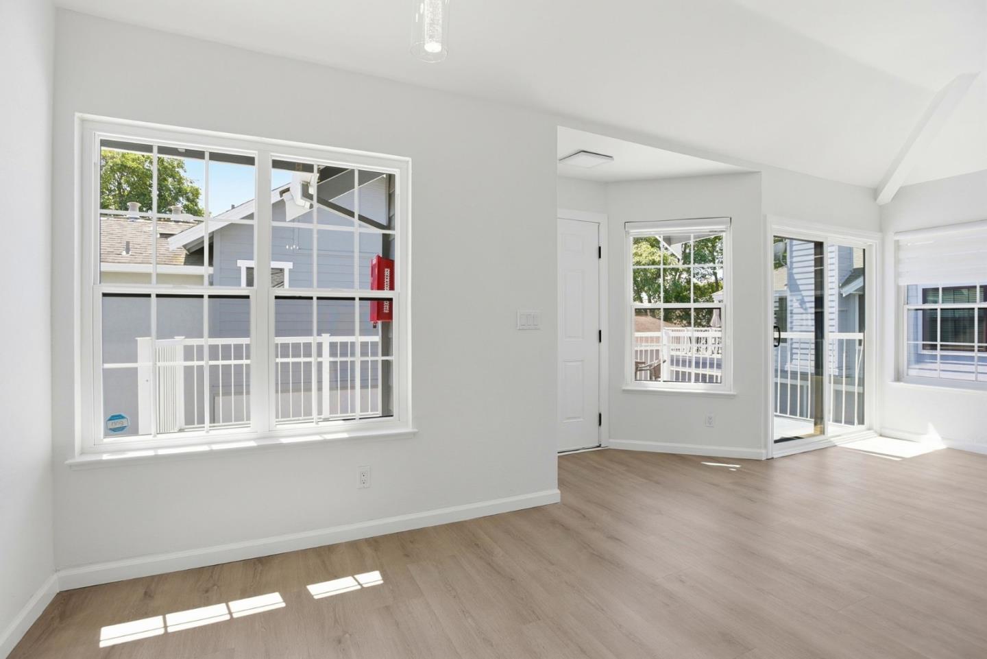 1920 Vista Cay