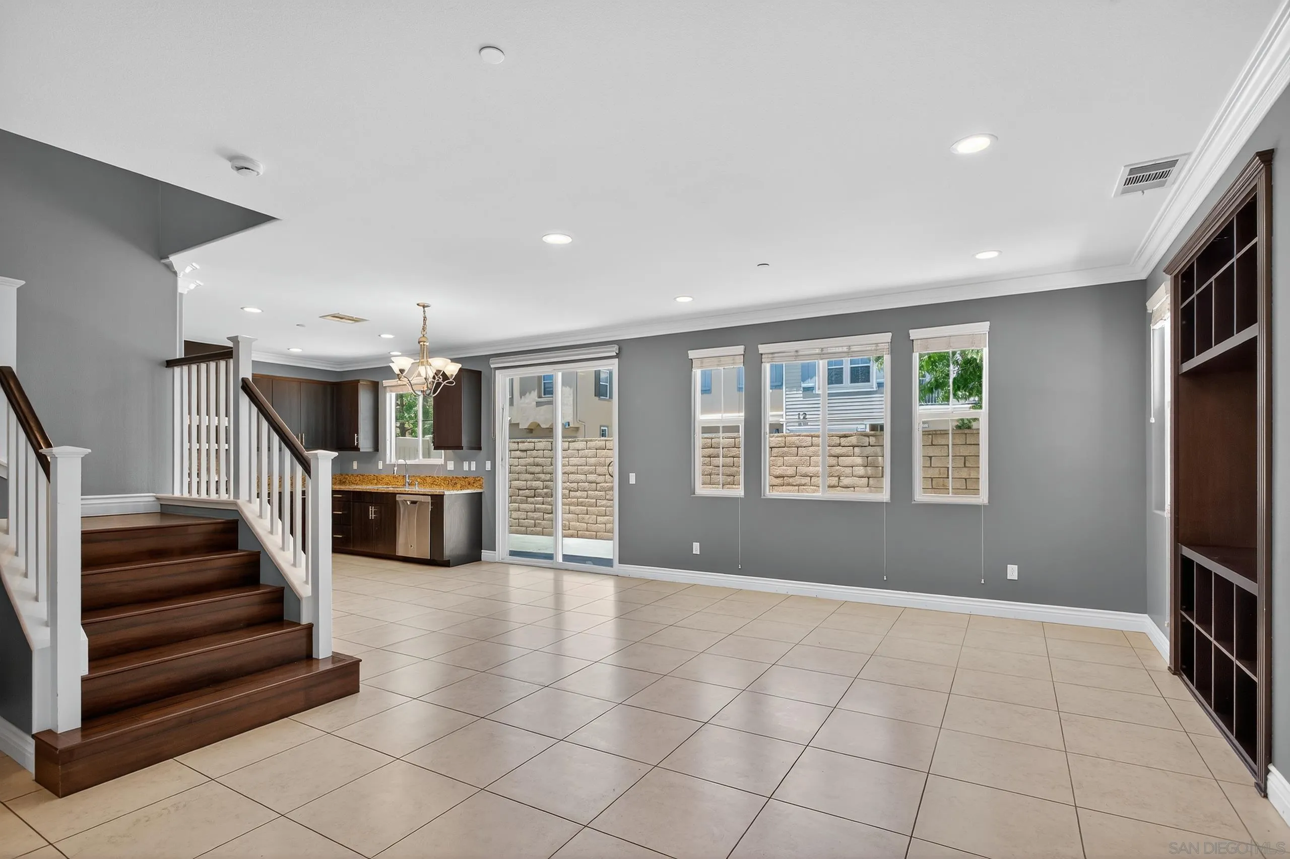 42921 Avenida Amistad