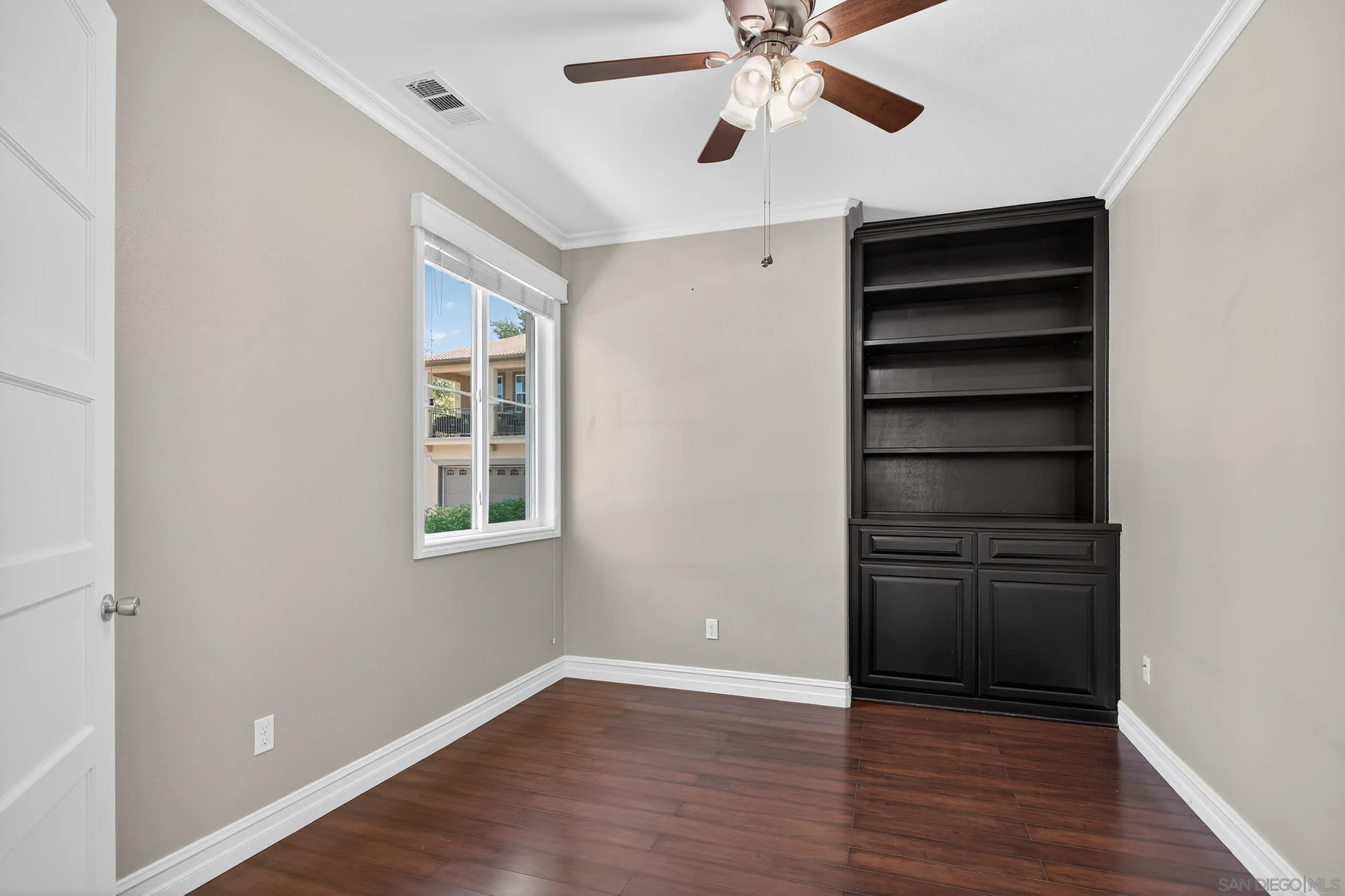 42921 Avenida Amistad