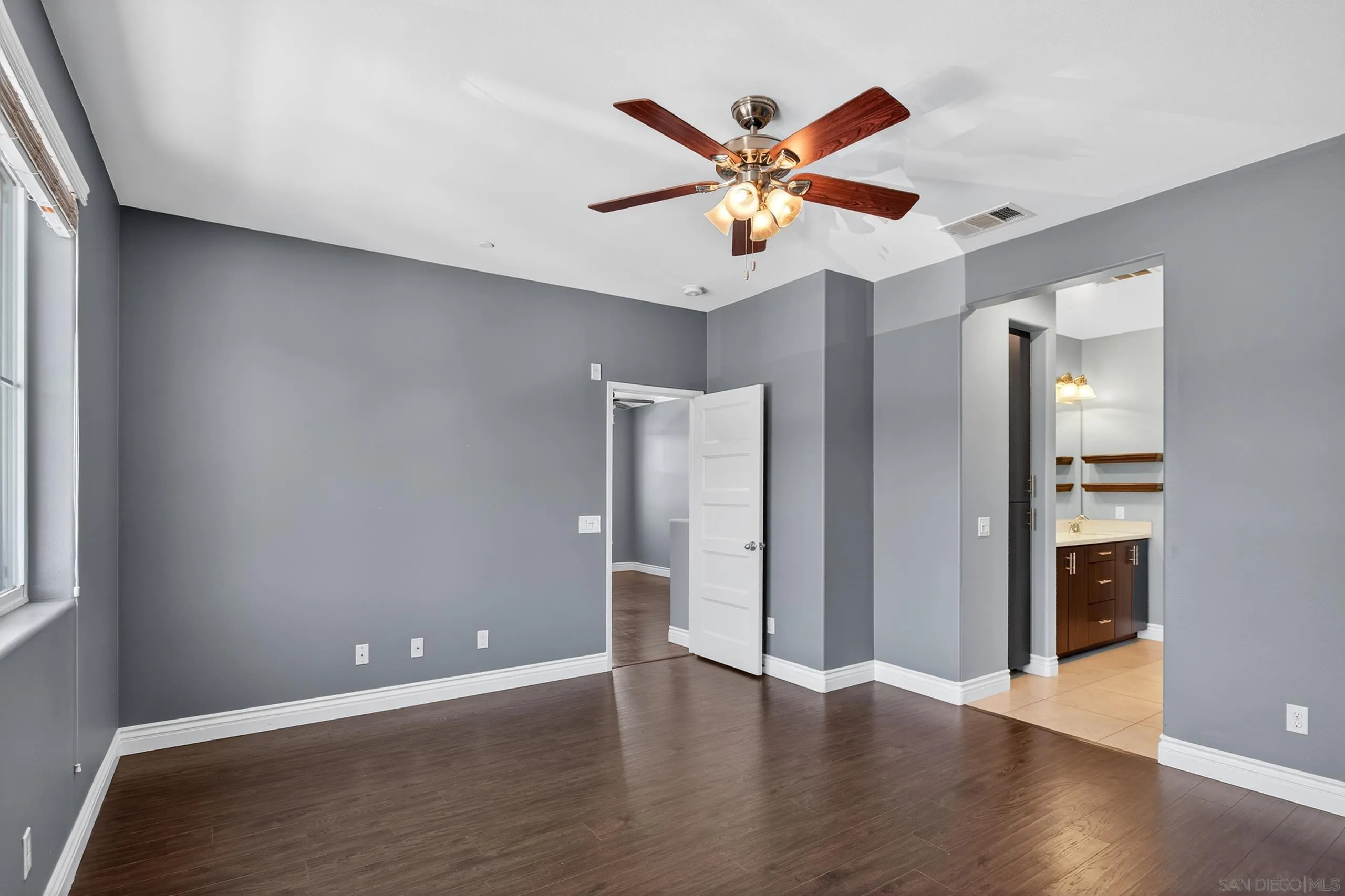 42921 Avenida Amistad