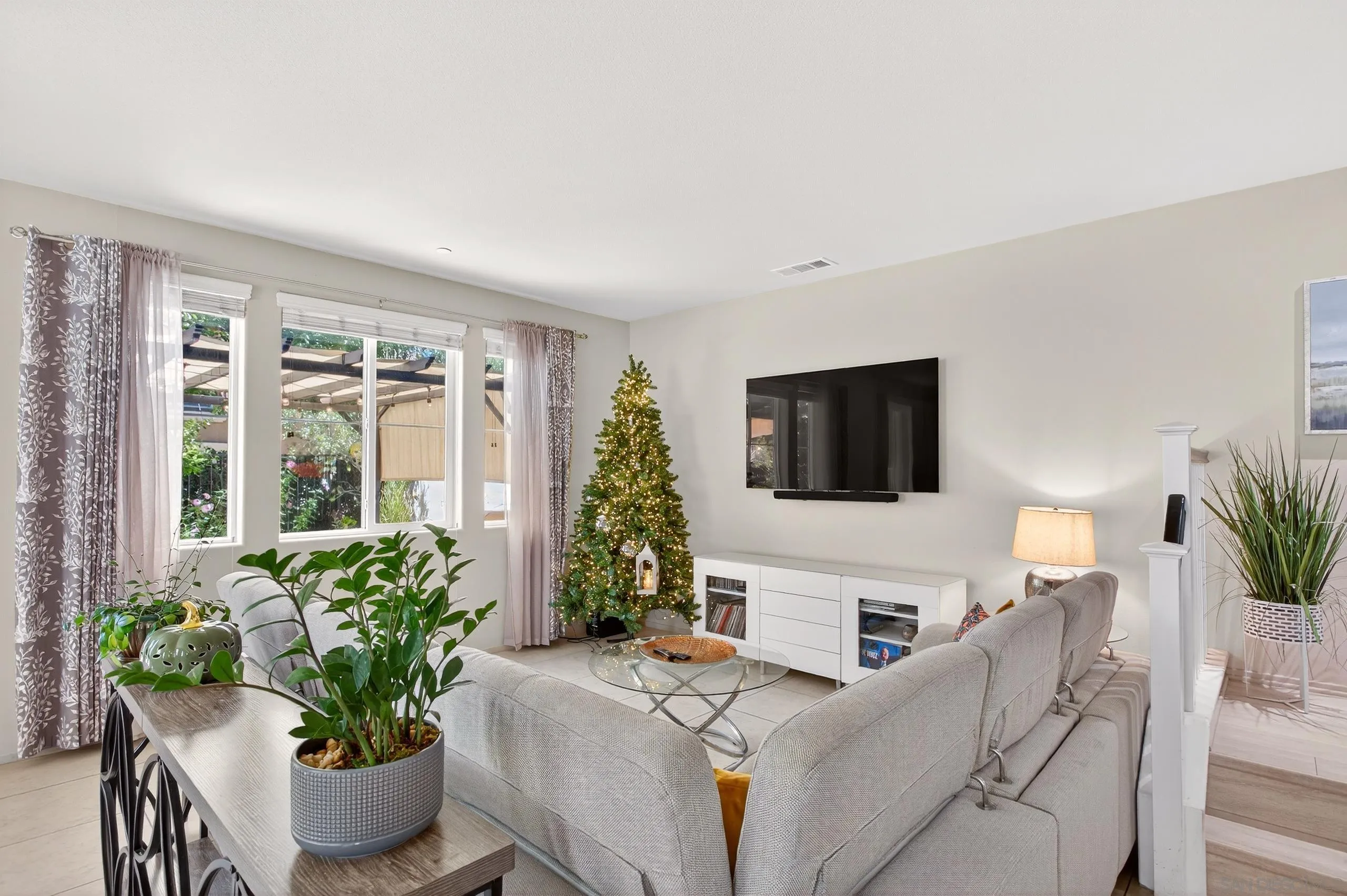27851 Avenida Avila