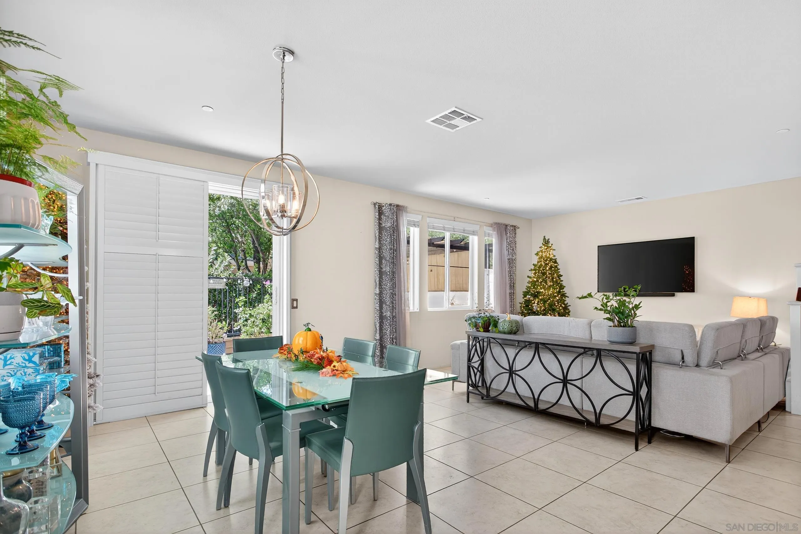 27851 Avenida Avila
