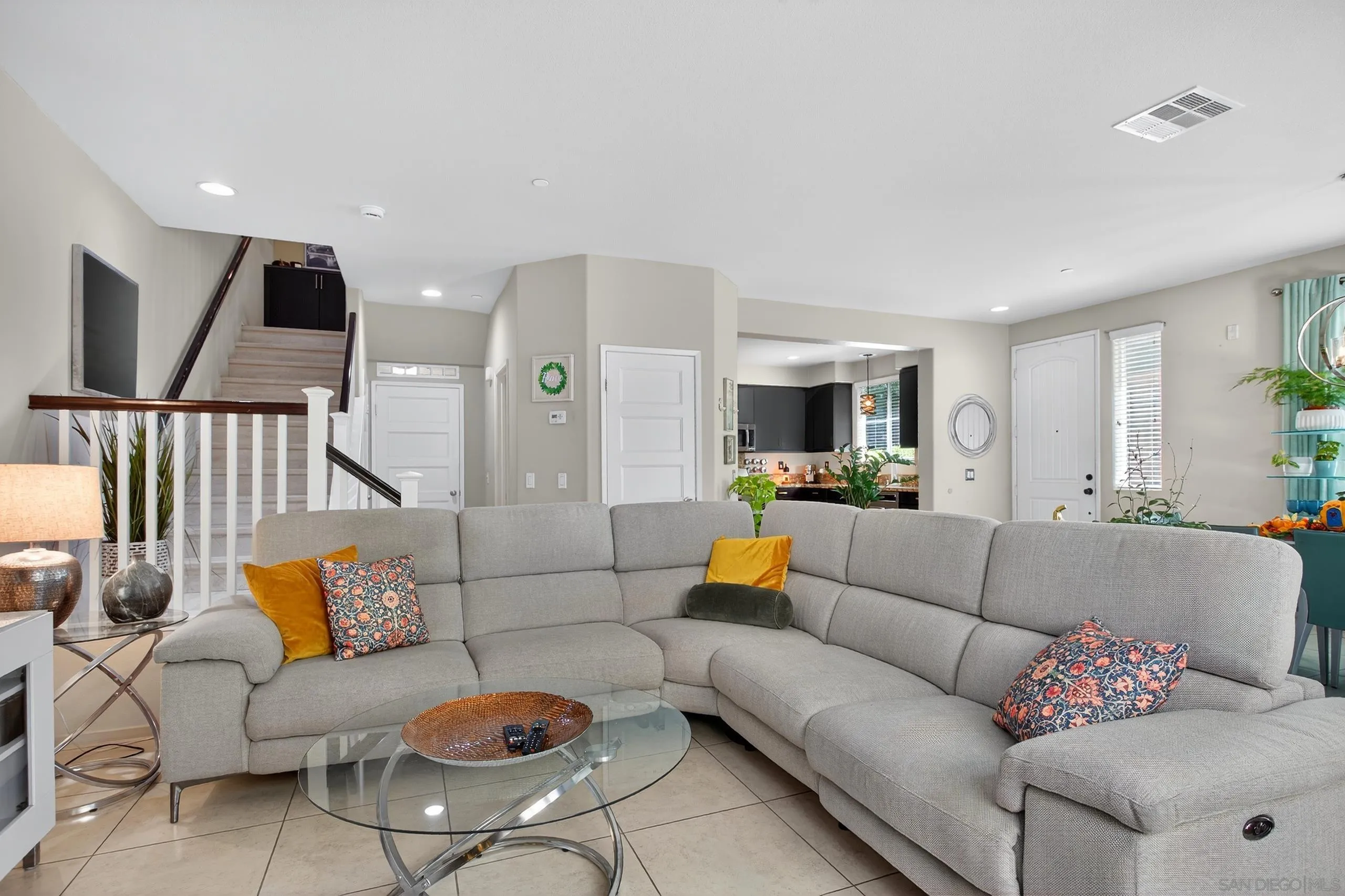 27851 Avenida Avila