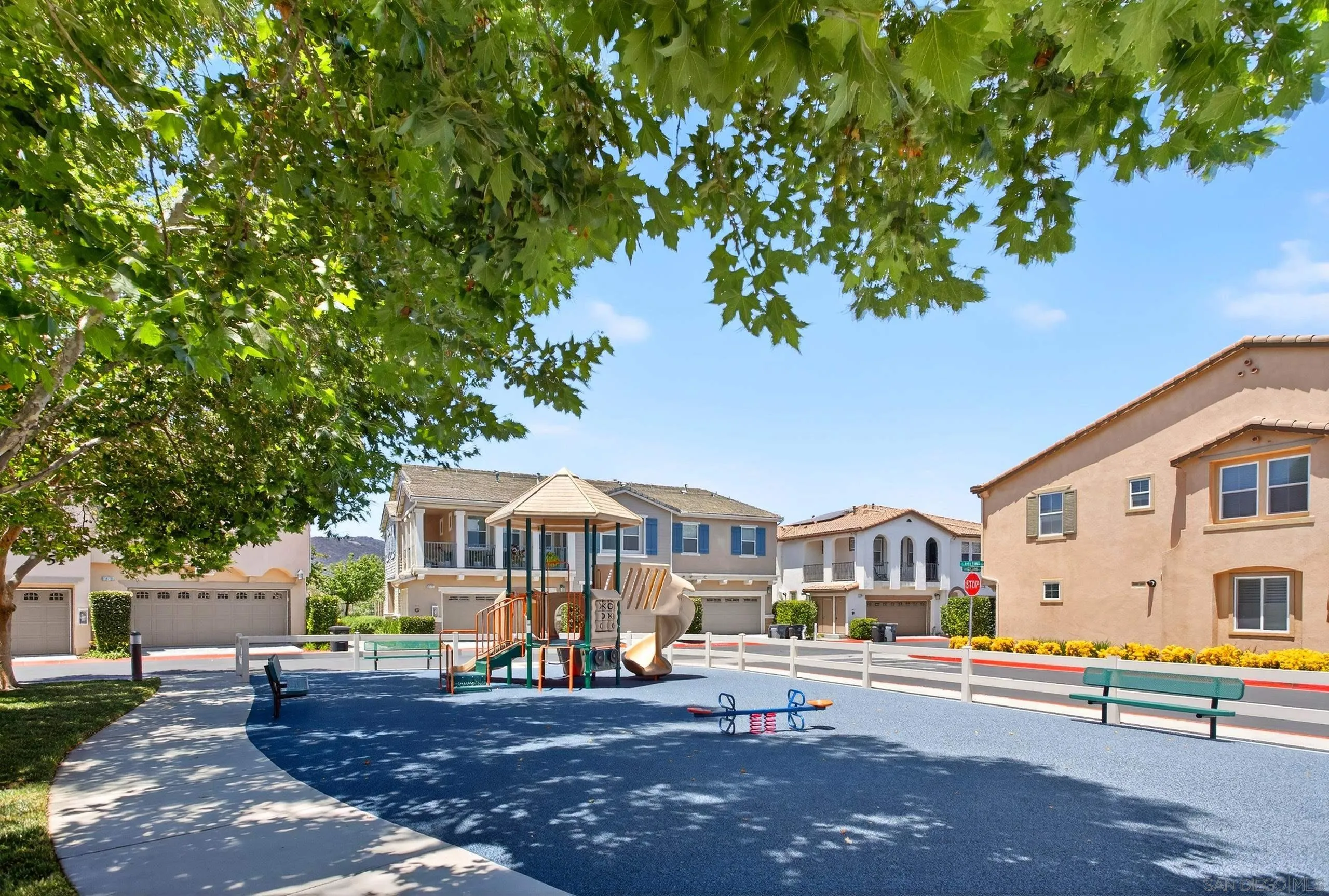 27851 Avenida Avila
