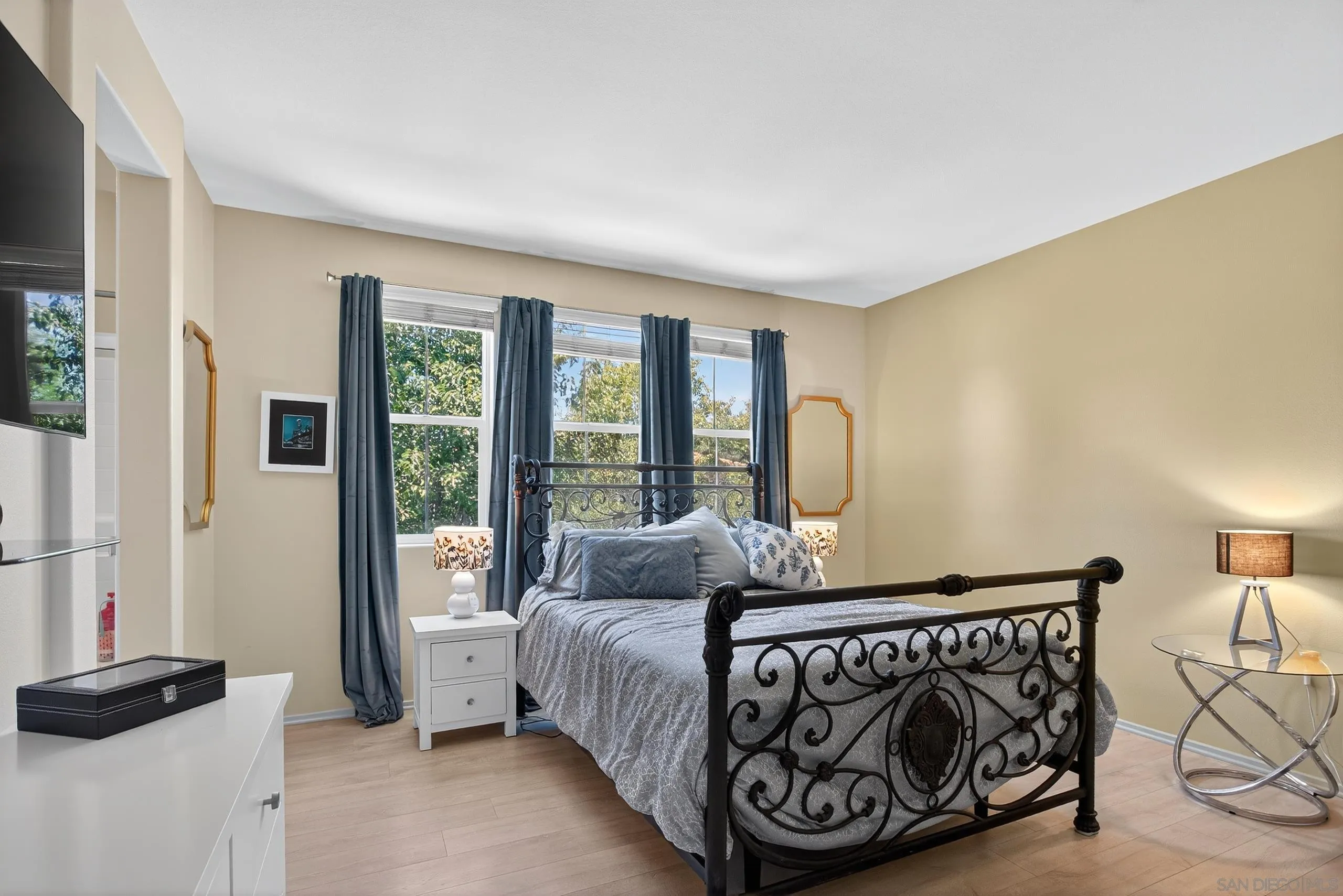 27851 Avenida Avila