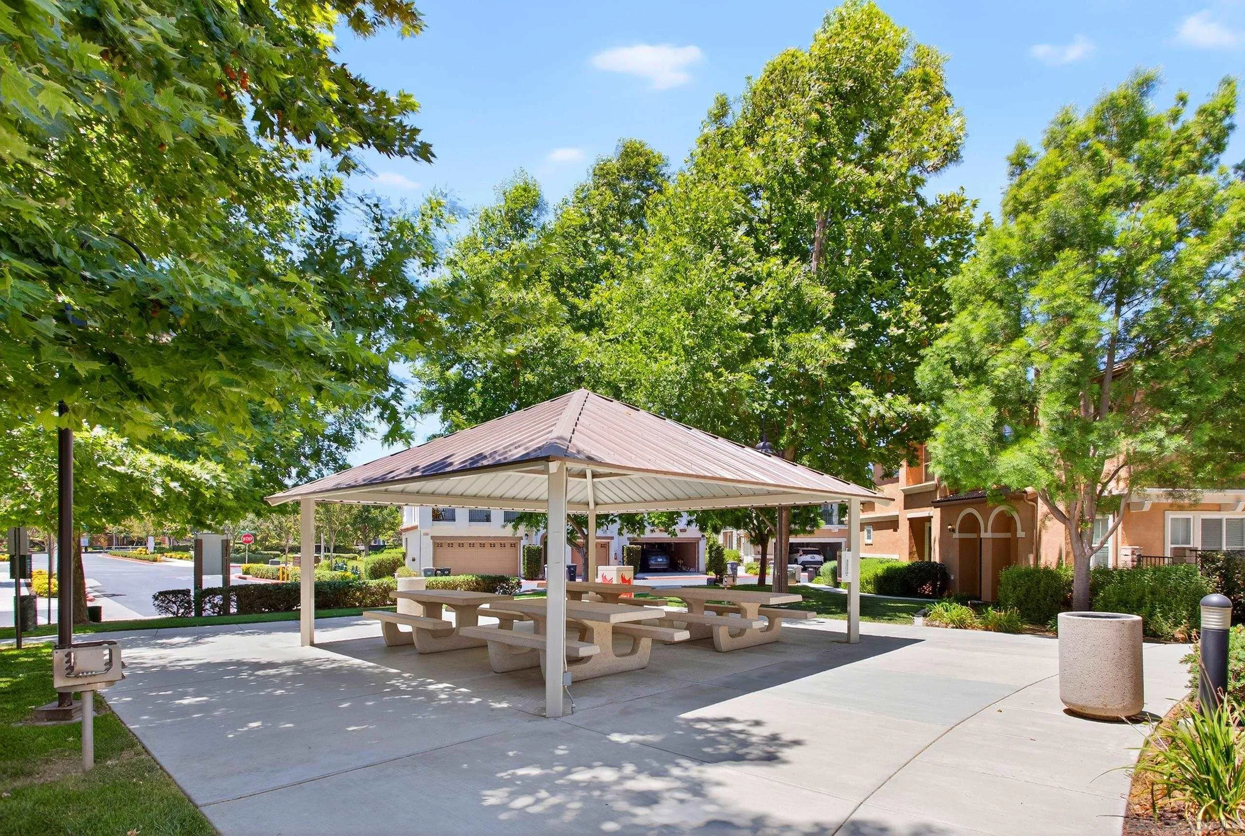 42921 Avenida Amistad