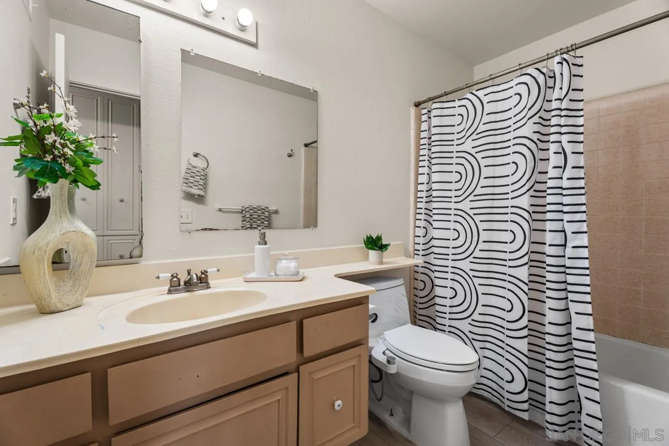 7104 Ruane St, San Diego