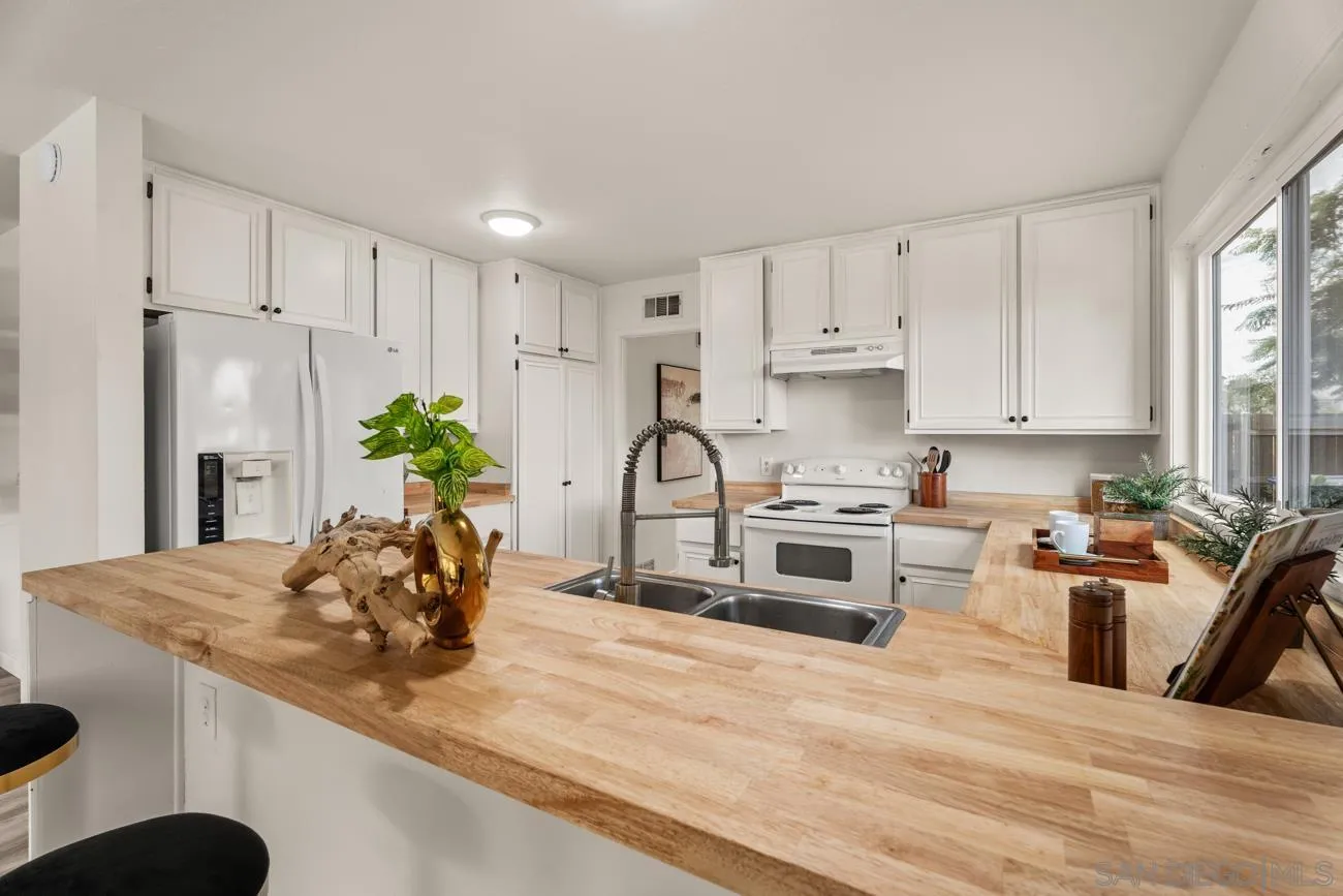 7104 Ruane St, San Diego