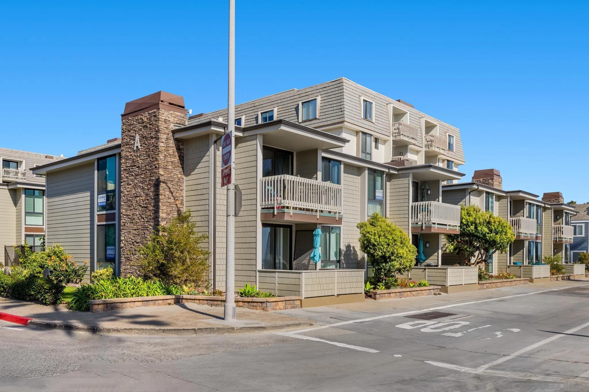 999 N Pacific Unit A20