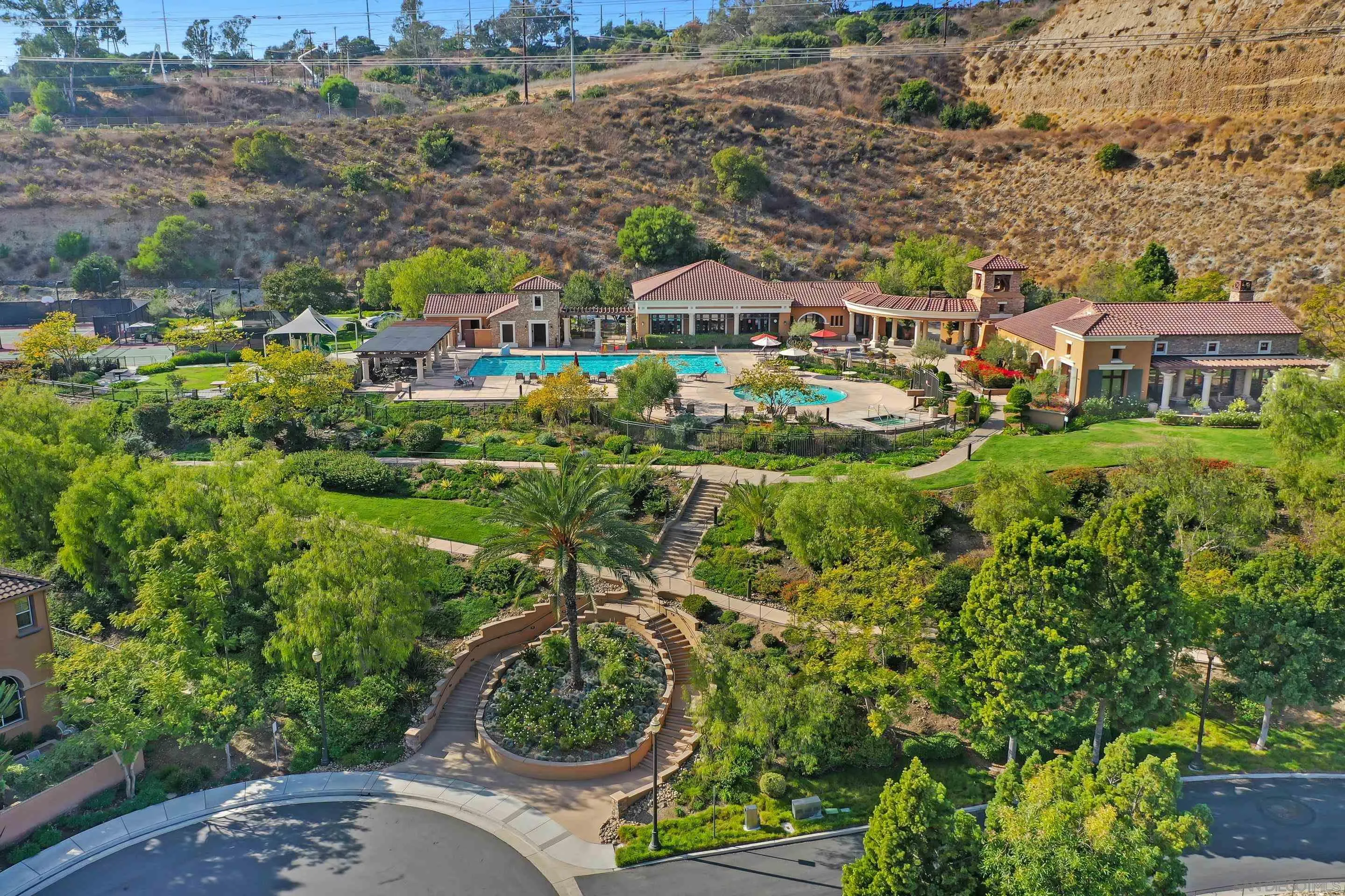 2768 Villas Way