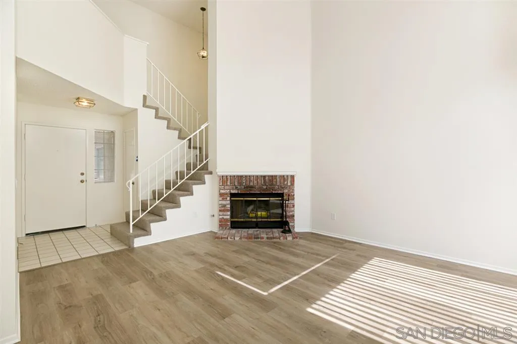 4465 Gladstone Ct