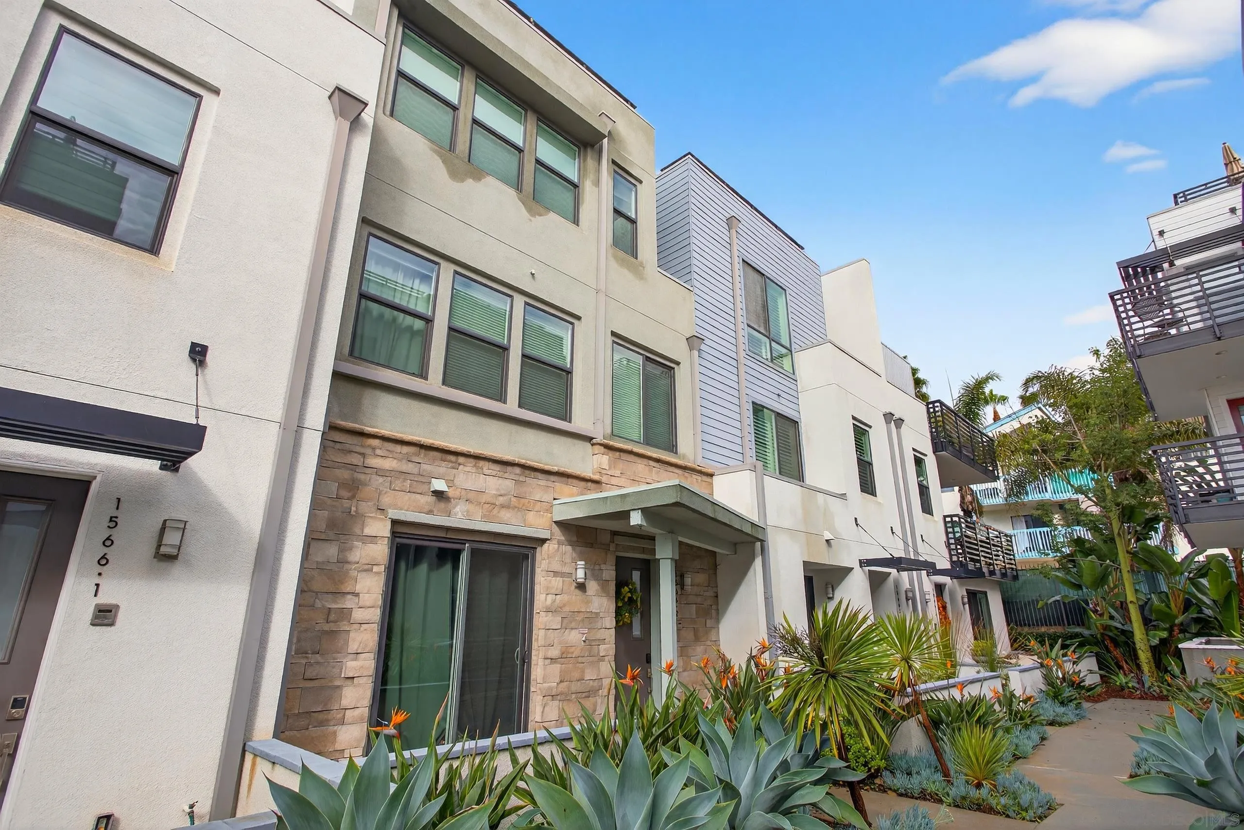 1566 Vista Del Mar Unit 2