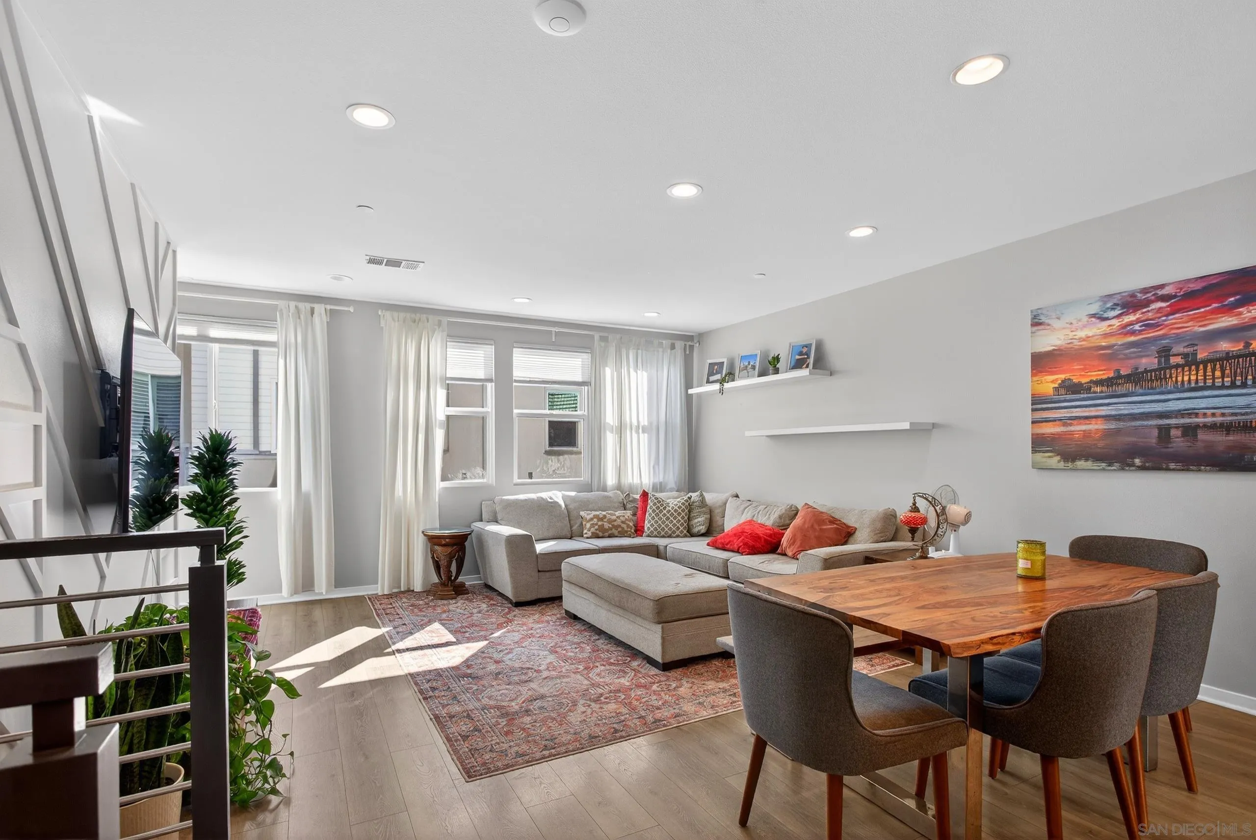 1566 Vista Del Mar Unit 2