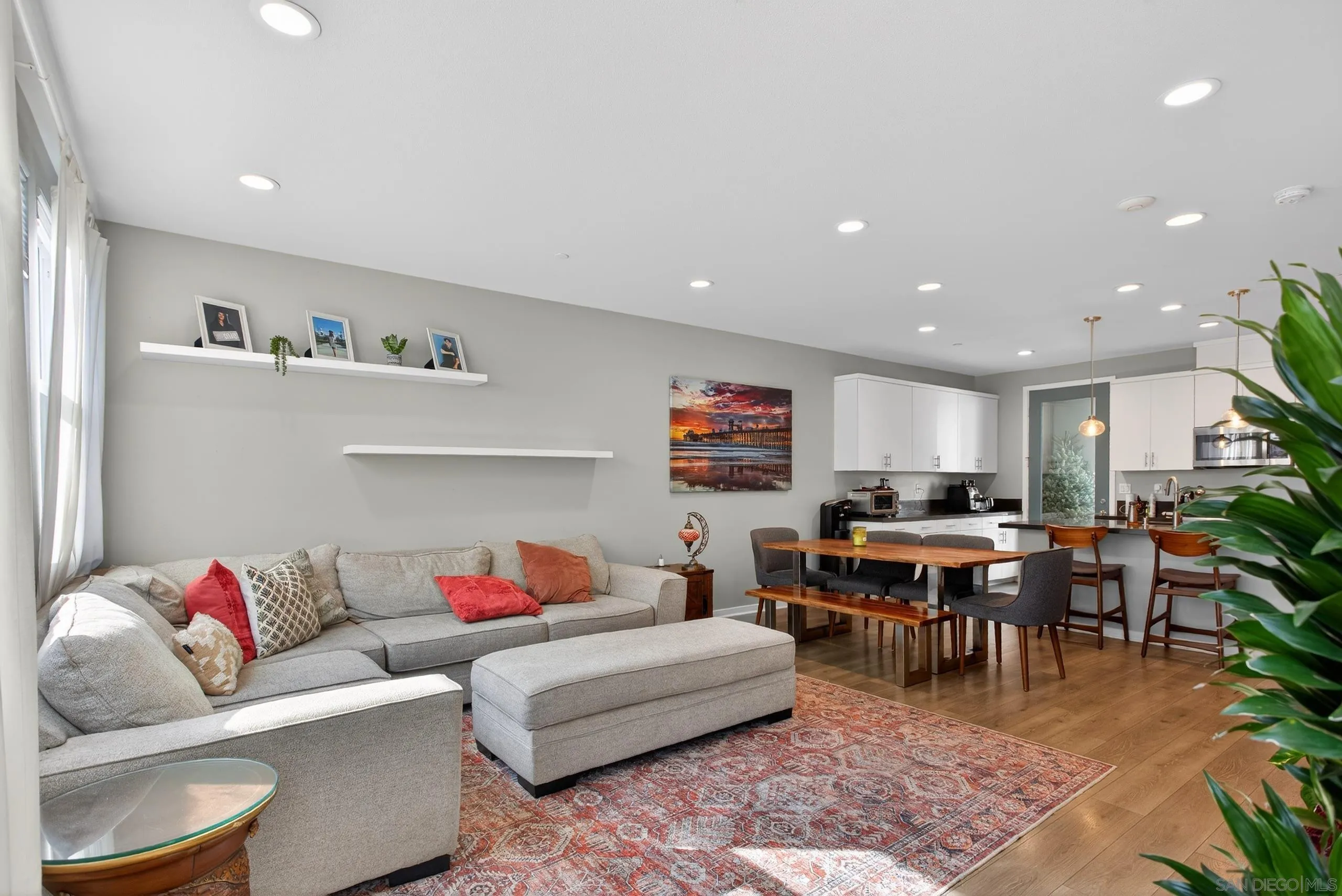 1566 Vista Del Mar Unit 2