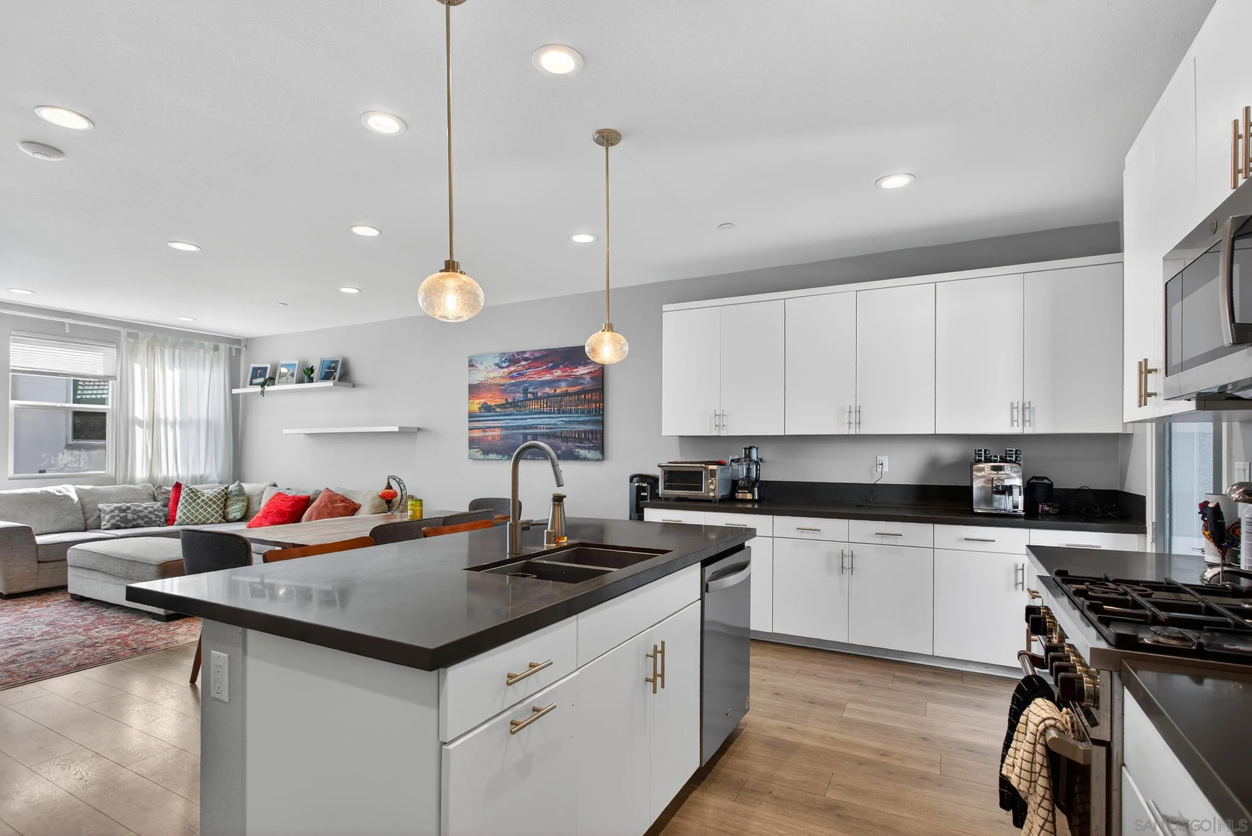 1566 Vista Del Mar Unit 2