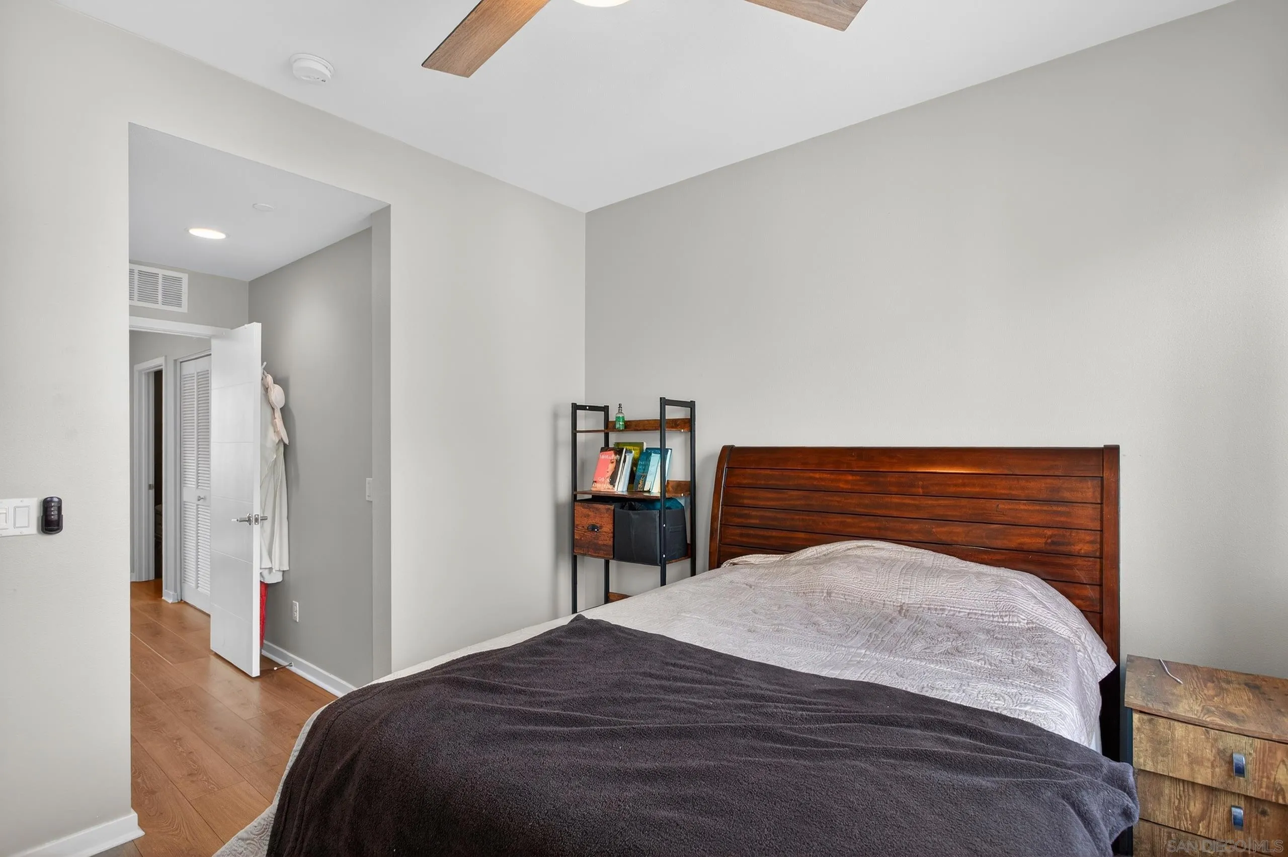 1566 Vista Del Mar Unit 2