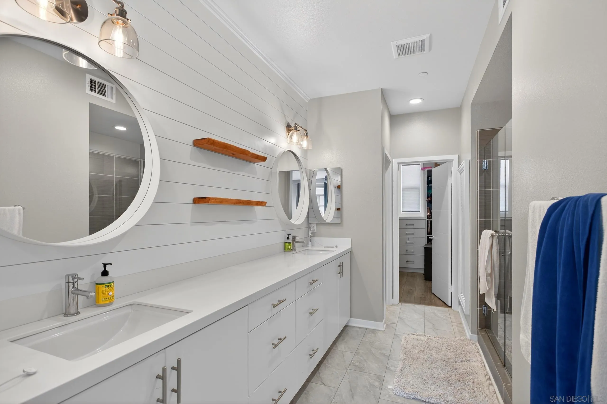 1566 Vista Del Mar Unit 2