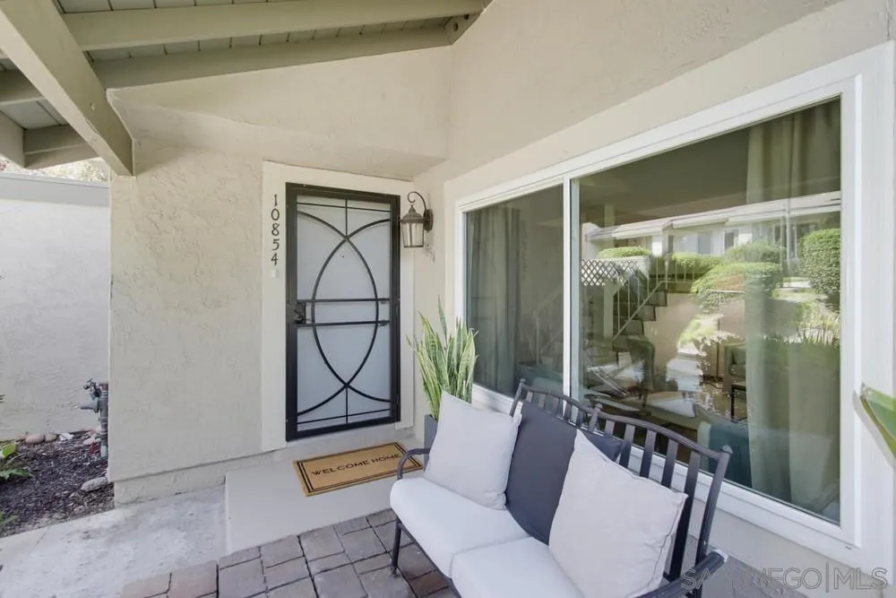 10854 Macouba Pl