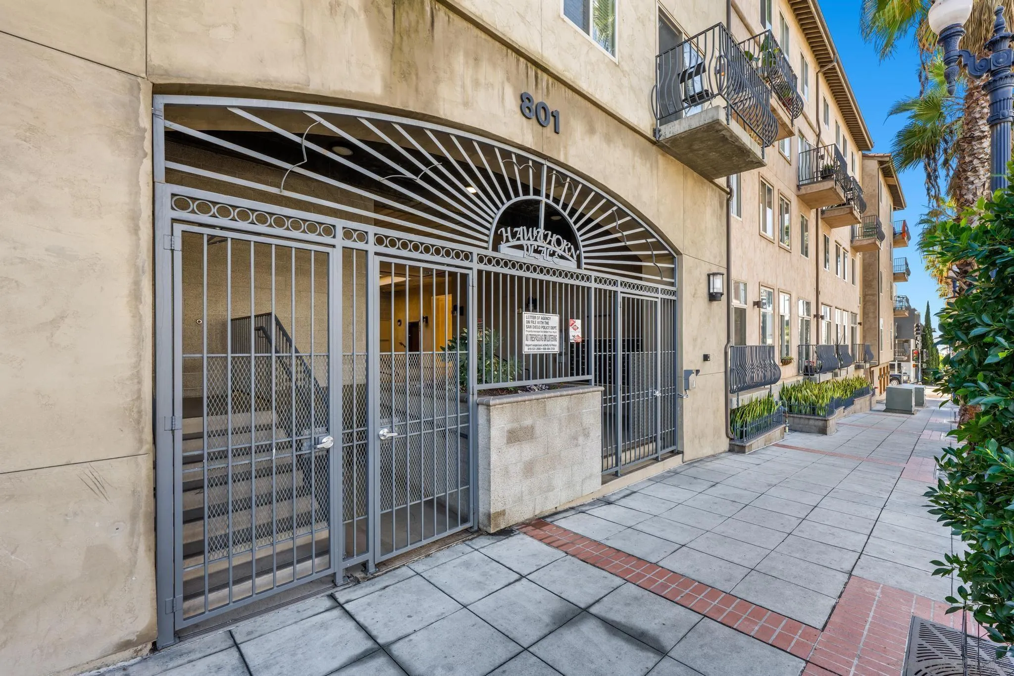 801 W Hawthorn St Unit 409