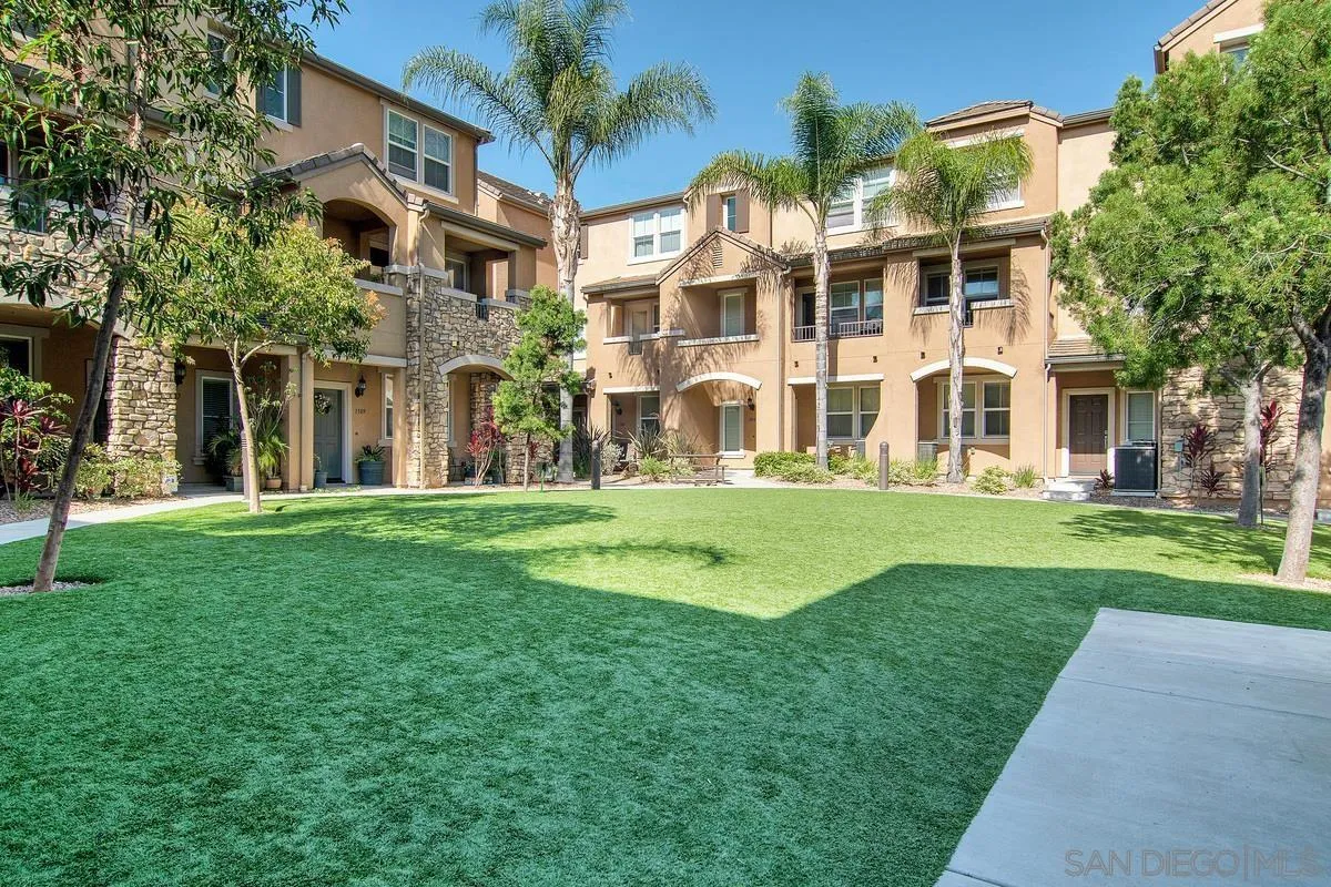 1800 Clare Lane