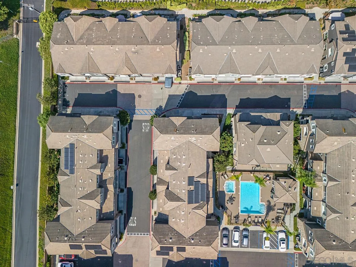 1800 Clare Lane